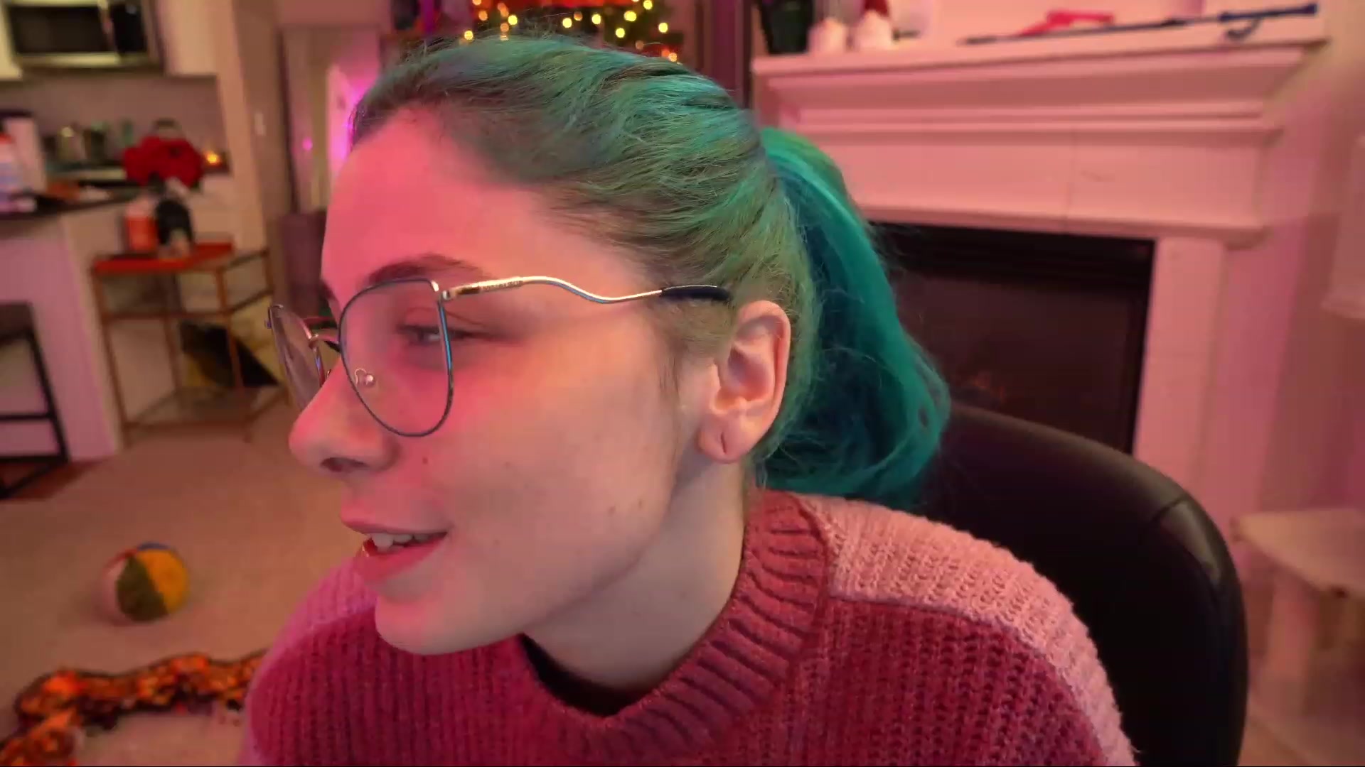 Gallery image thumbnail from DeckyourBalls's myfreecams stream on, 12/04/2022, 02:10 image 20 of 20