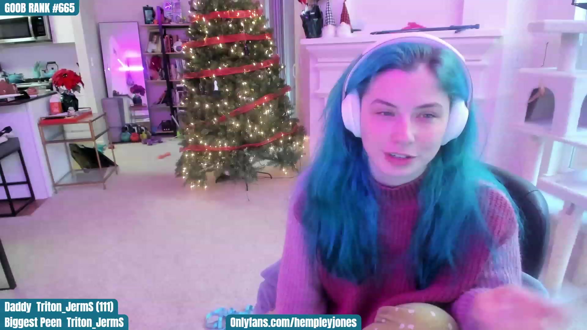 Gallery image thumbnail from DeckyourBalls's myfreecams stream on, 12/10/2022, 20:17 image 8 of 20