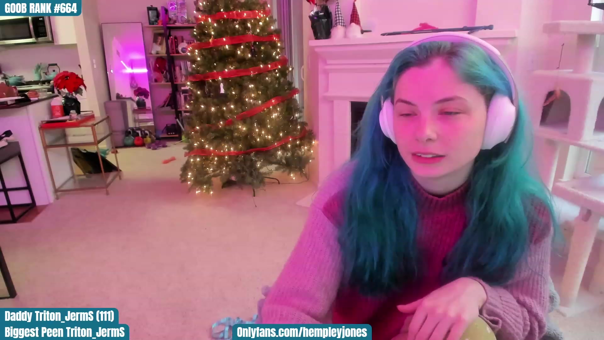 Gallery image thumbnail from DeckyourBalls's myfreecams stream on, 12/10/2022, 20:17 image 6 of 20