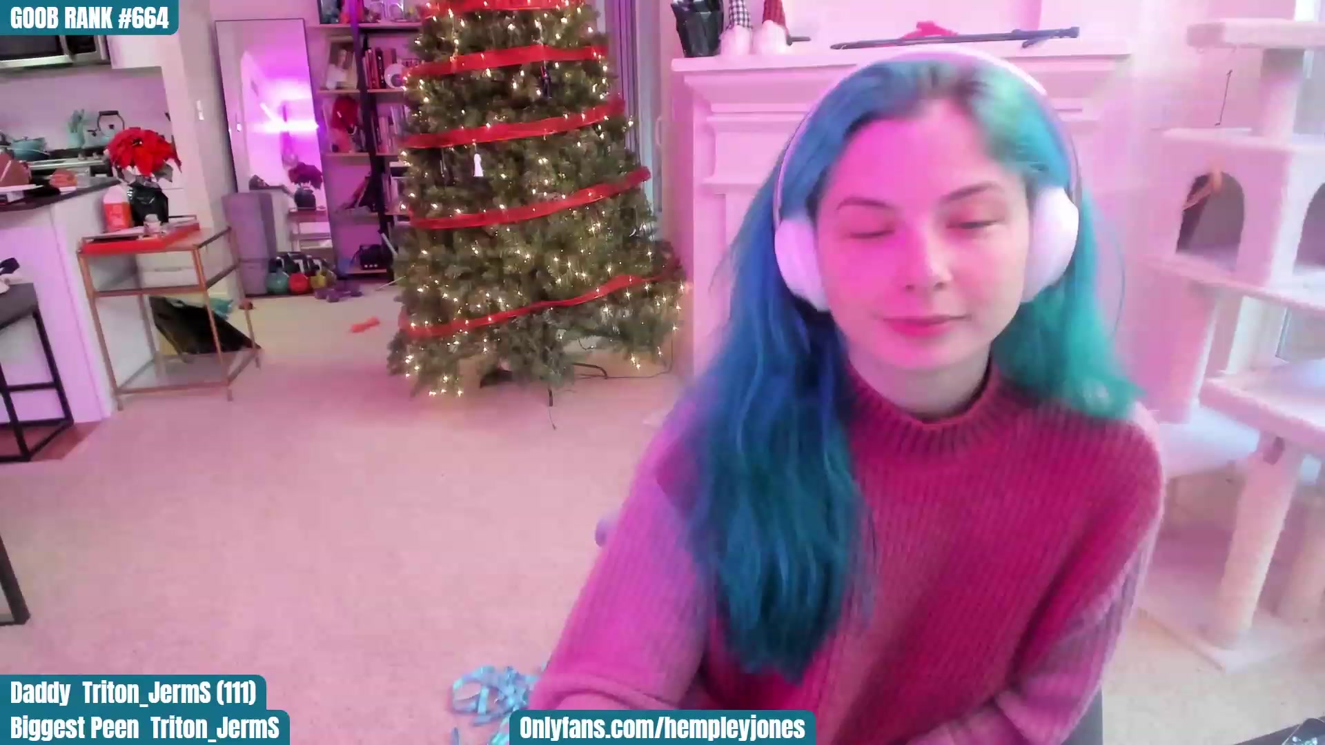 Gallery image thumbnail from DeckyourBalls's myfreecams stream on, 12/10/2022, 20:17 image 15 of 20
