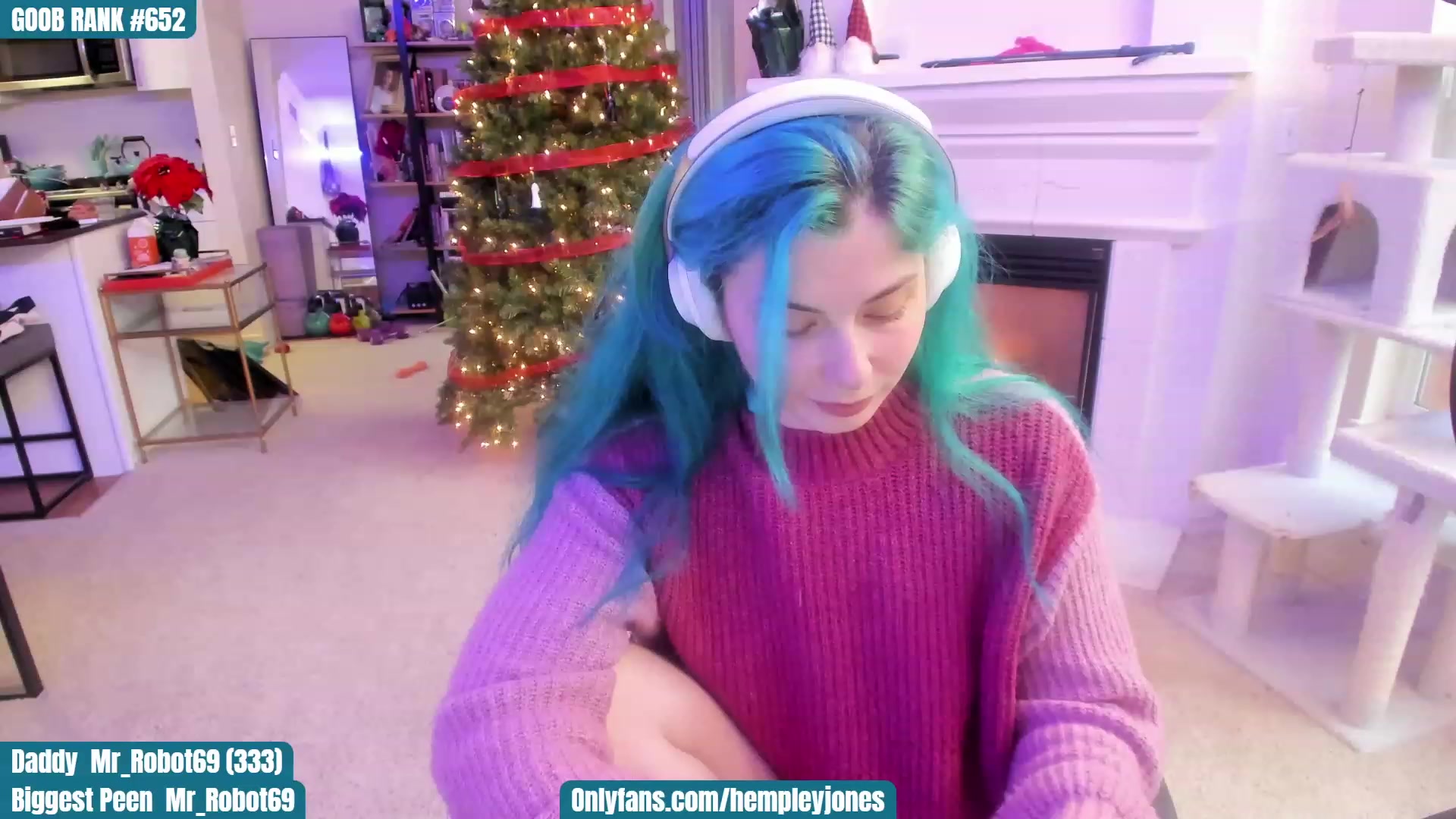 Gallery image thumbnail from DeckyourBalls's myfreecams stream on, 12/10/2022, 20:55 image 16 of 20