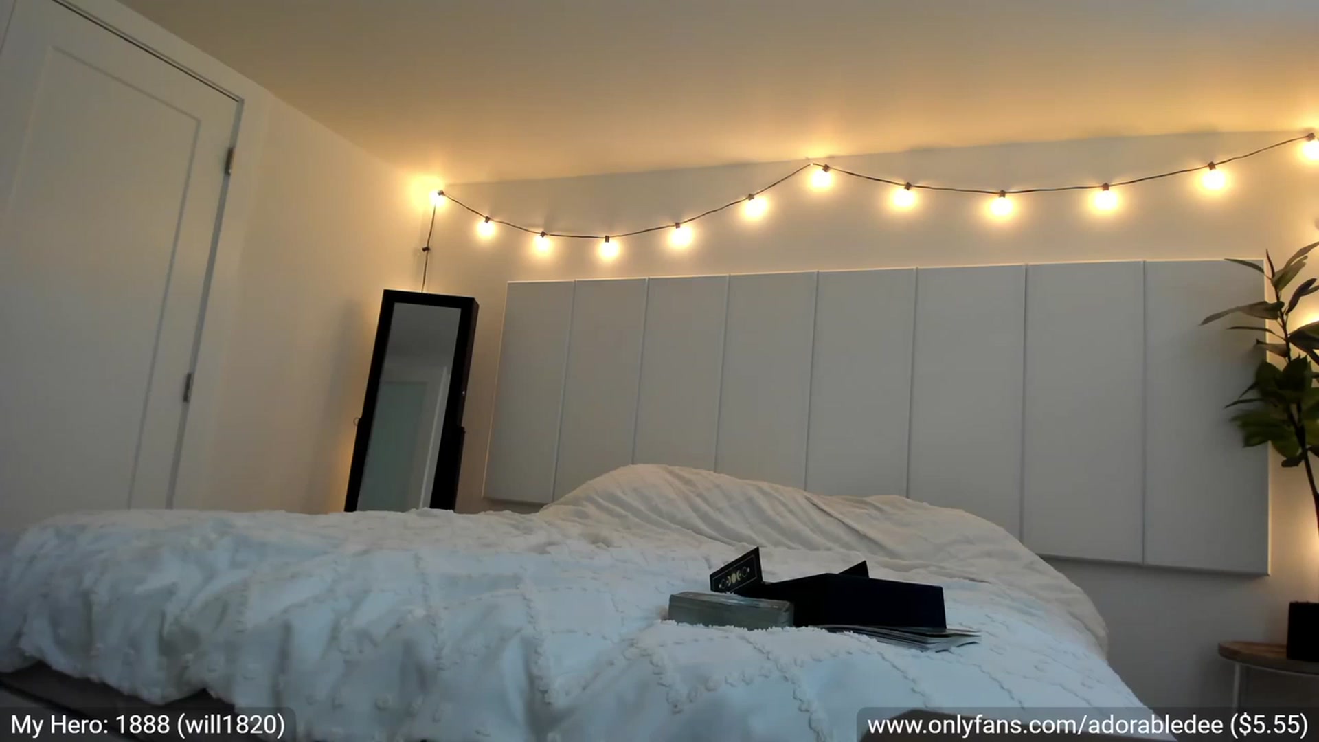 Gallery image thumbnail from Dee8Years's myfreecams stream on, 04/02/2023, 01:01 image 2 of 20
