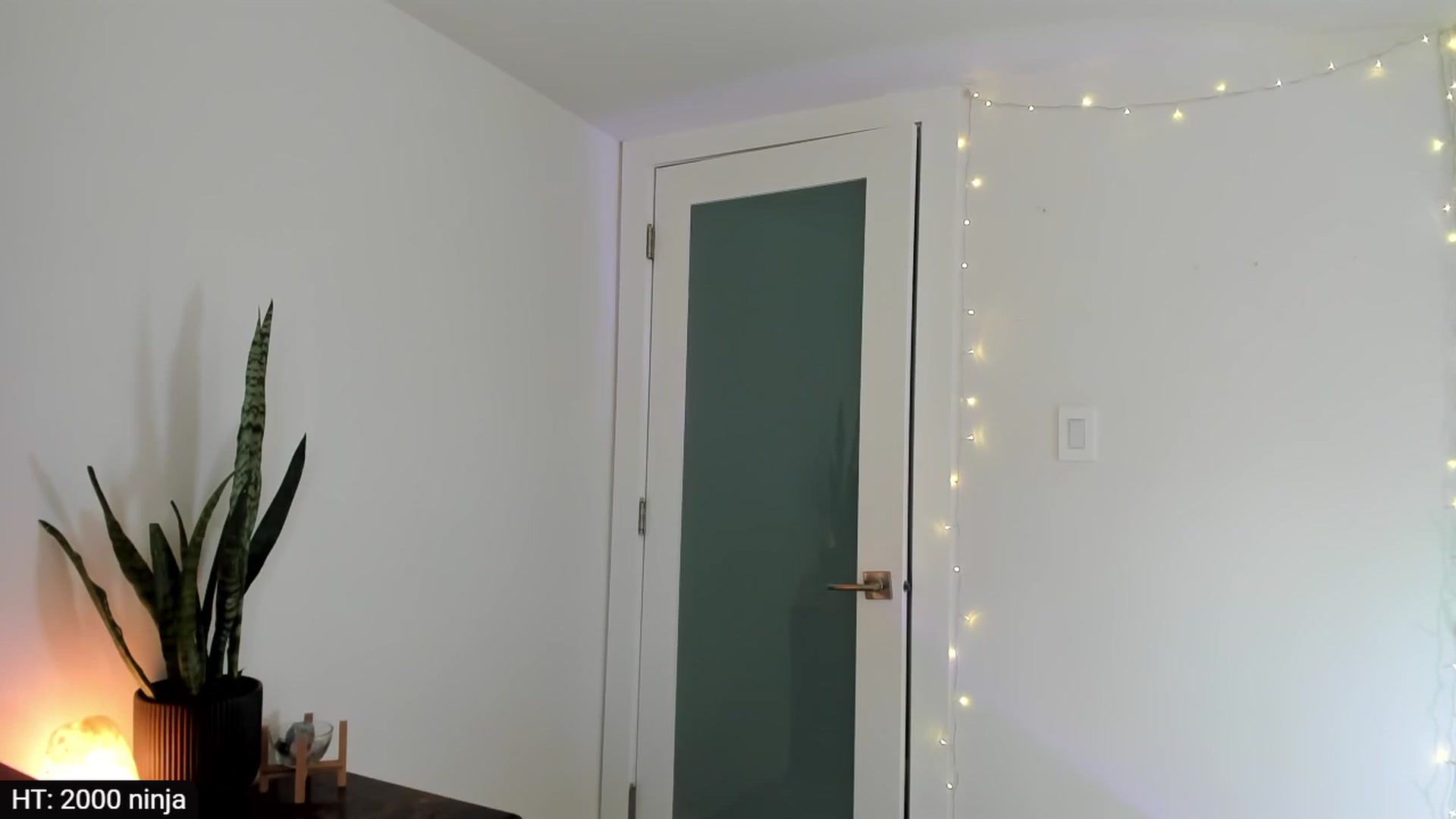 Gallery image thumbnail from Dee9Years's myfreecams stream on, 04/14/2024, 01:32 image 14 of 20