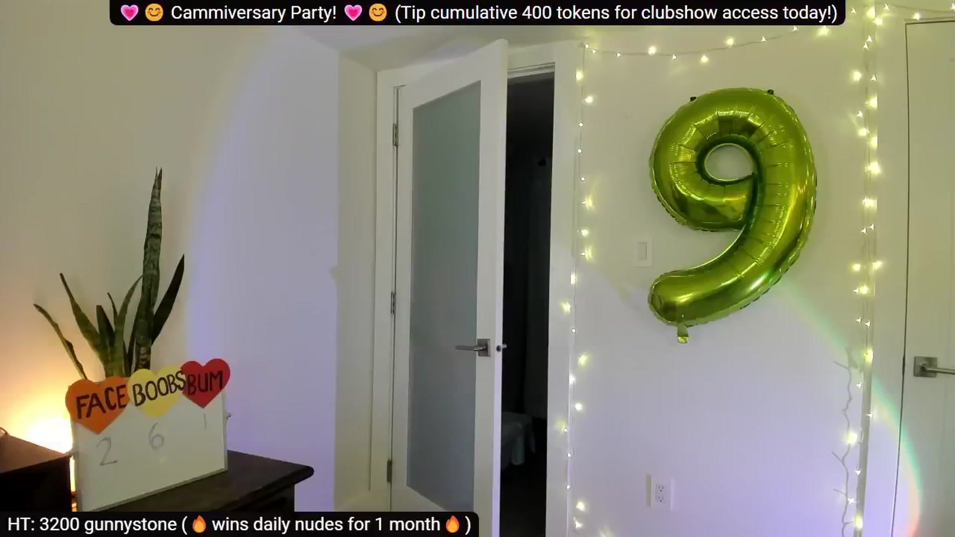 Gallery image thumbnail from Dee9Years's myfreecams stream on, 04/27/2024, 23:00 image 12 of 20