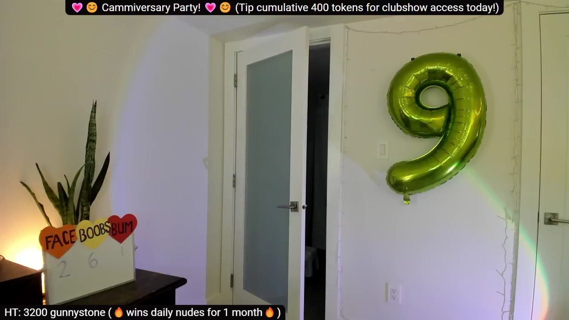 Gallery image thumbnail from Dee9Years's myfreecams stream on, 04/27/2024, 23:00 image 13 of 20