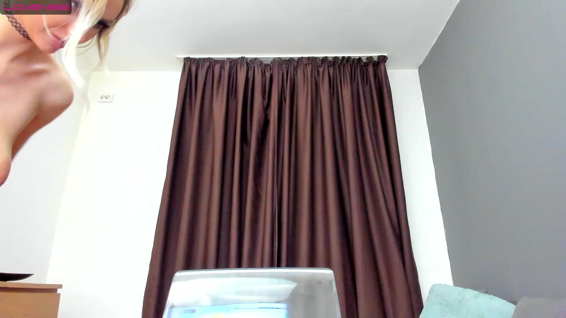 Gallery image thumbnail from DeeaHot99's myfreecams stream on, 12/29/2022, 02:52 image 8 of 20