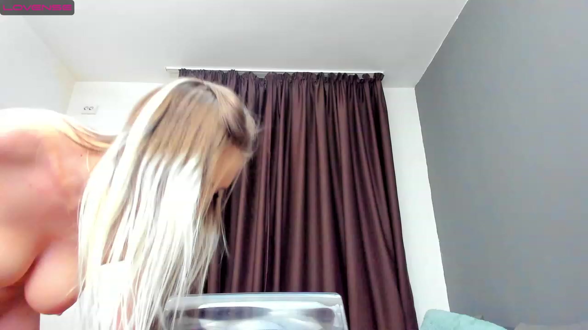 Gallery image thumbnail from DeeaHot99's myfreecams stream on, 12/30/2022, 03:13 image 11 of 20