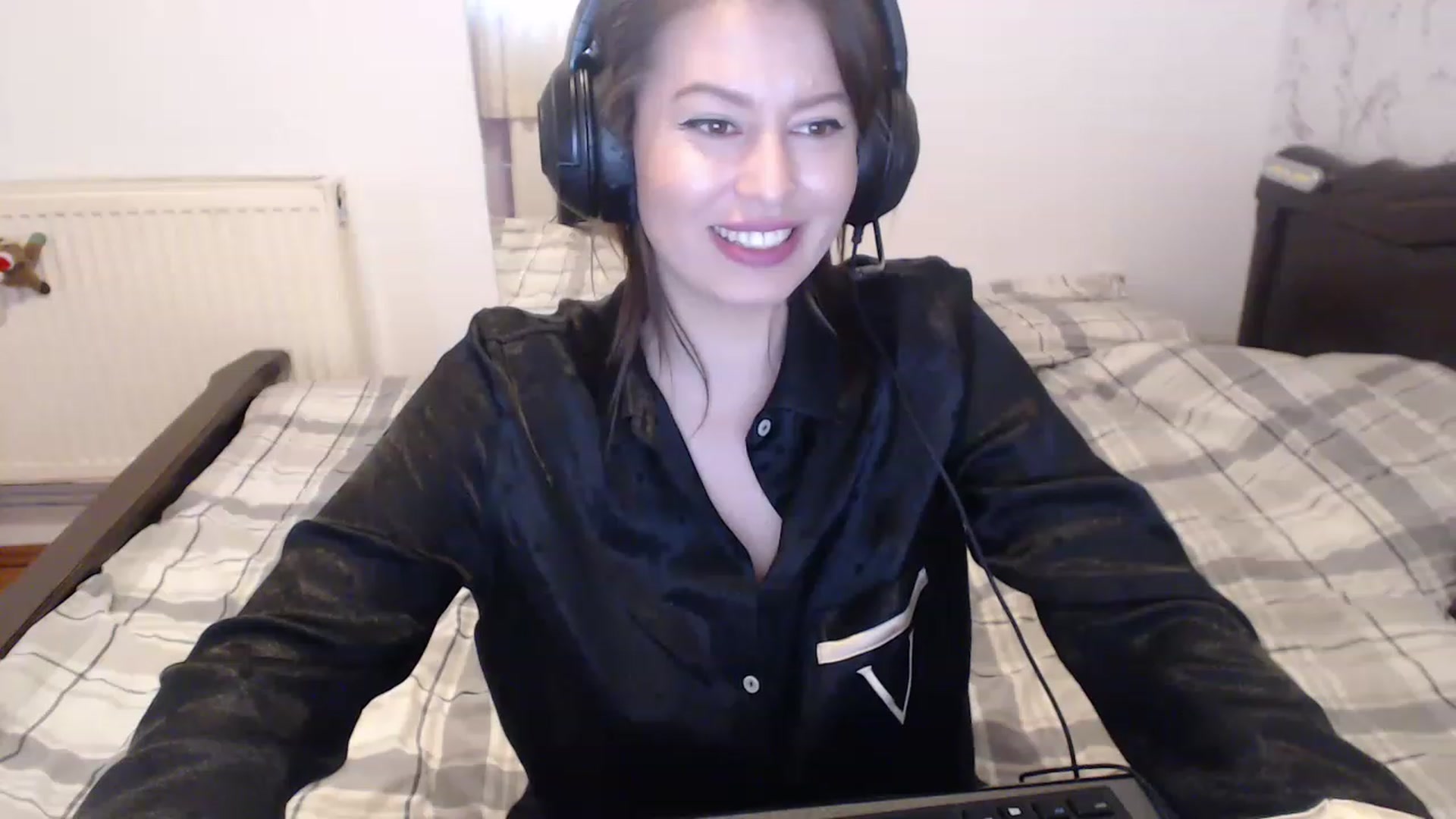 Gallery image thumbnail from Deeaadeea's myfreecams stream on, 02/19/2023, 13:13 image 14 of 20