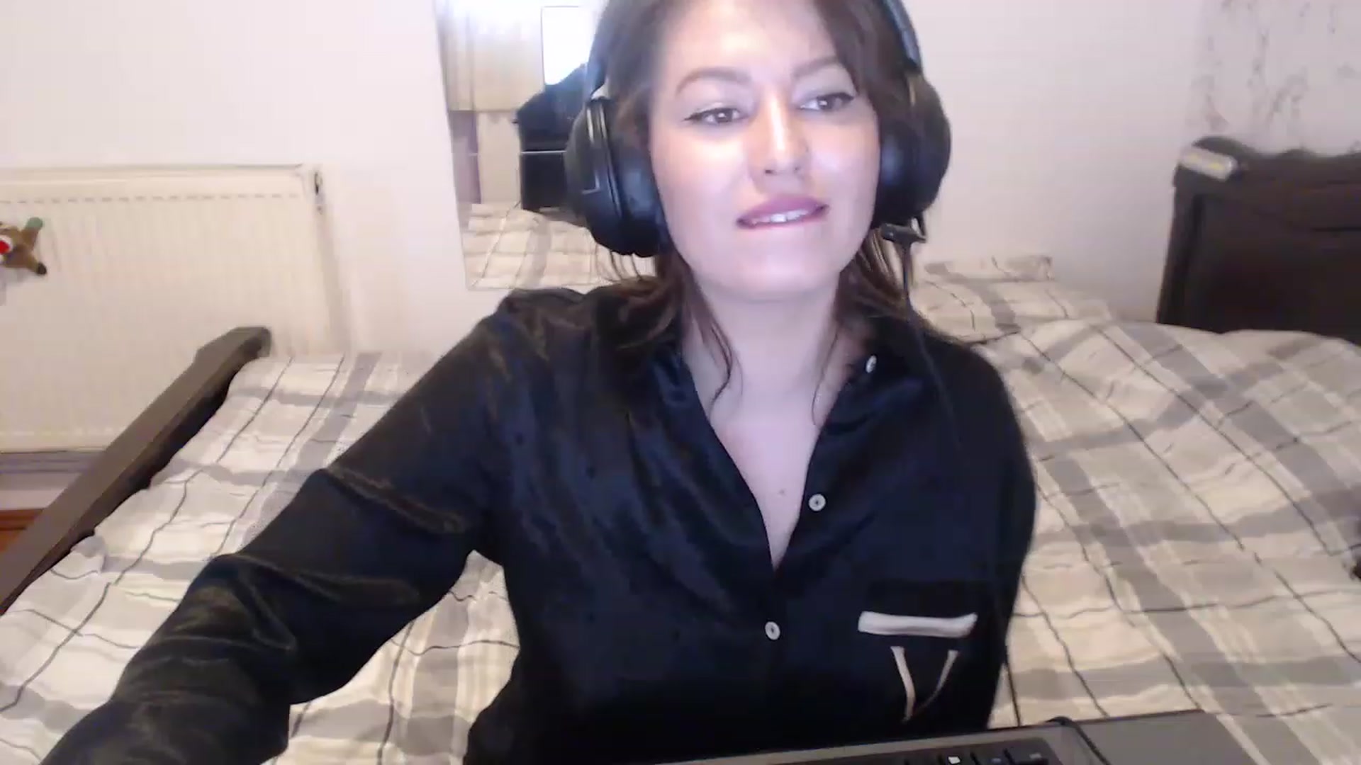Gallery image thumbnail from Deeaadeea's myfreecams stream on, 02/19/2023, 13:13 image 10 of 20