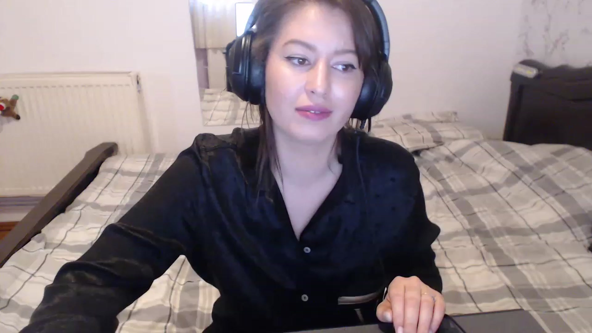 Gallery image thumbnail from Deeaadeea's myfreecams stream on, 02/19/2023, 13:13 image 17 of 20