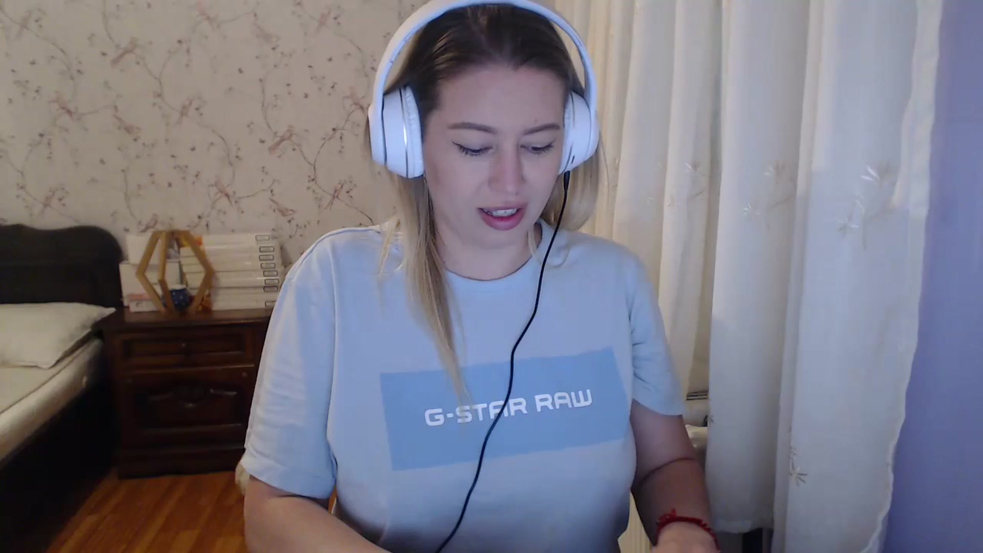 Gallery image thumbnail from Deeaadeea's myfreecams stream on, 04/25/2024, 13:01 image 1 of 20