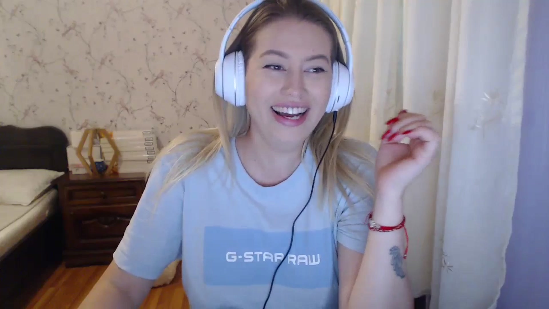 Gallery image thumbnail from Deeaadeea's myfreecams stream on, 04/25/2024, 13:01 image 4 of 20