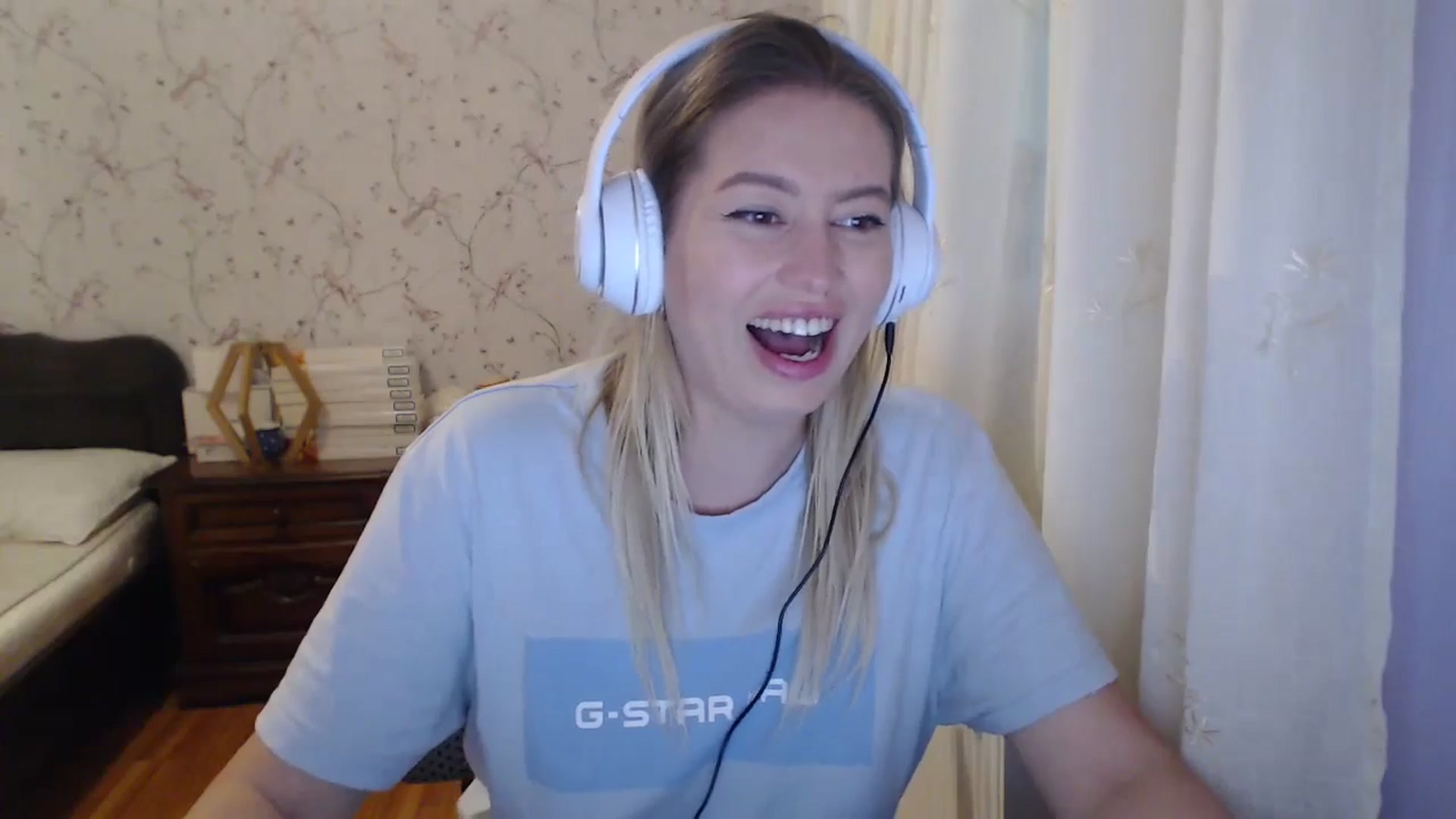 Gallery image thumbnail from Deeaadeea's myfreecams stream on, 04/25/2024, 13:01 image 18 of 20