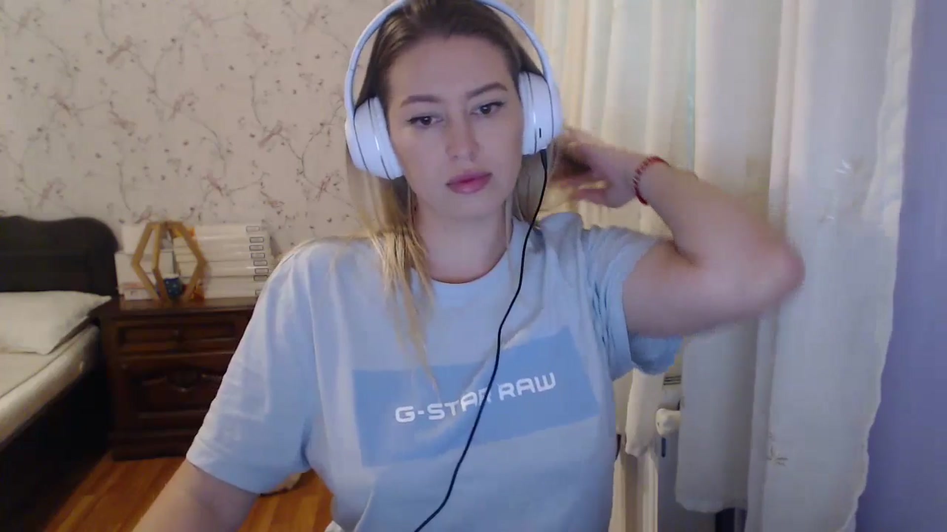 Gallery image thumbnail from Deeaadeea's myfreecams stream on, 04/25/2024, 13:01 image 5 of 20