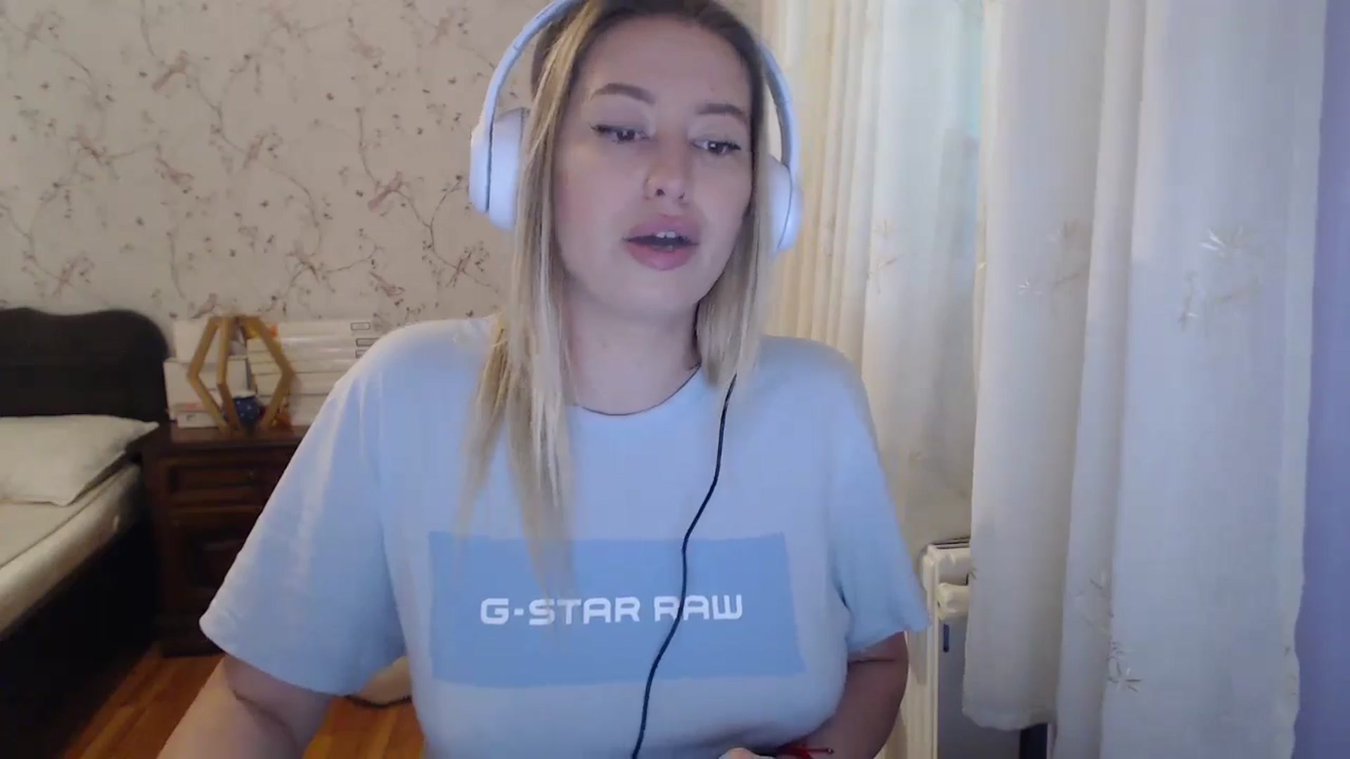 Gallery image thumbnail from Deeaadeea's myfreecams stream on, 04/25/2024, 13:01 image 14 of 20