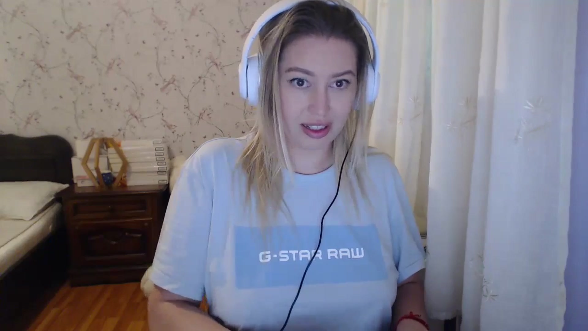 Gallery image thumbnail from Deeaadeea's myfreecams stream on, 04/25/2024, 13:01 image 11 of 20