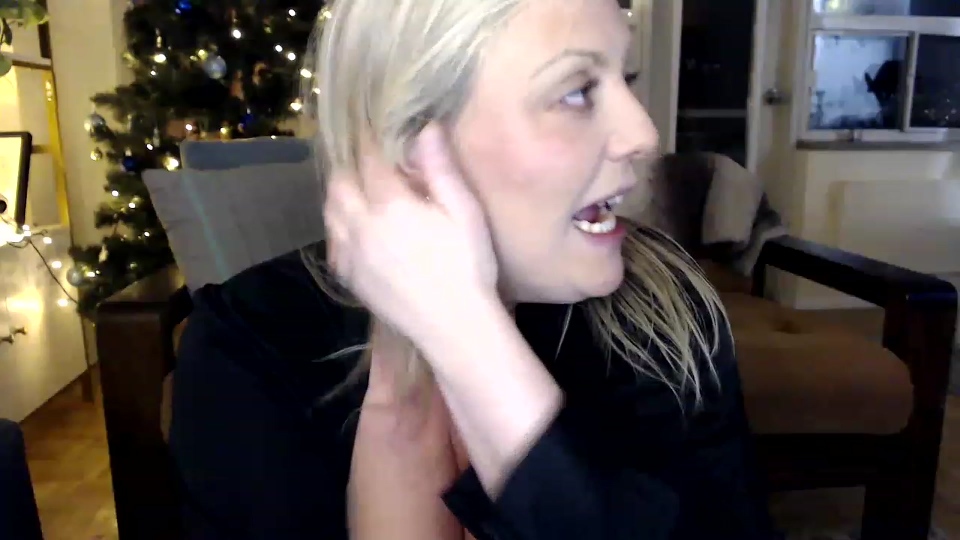 Gallery image thumbnail from Deeazepam's myfreecams stream on, 12/02/2022, 23:40 image 5 of 20