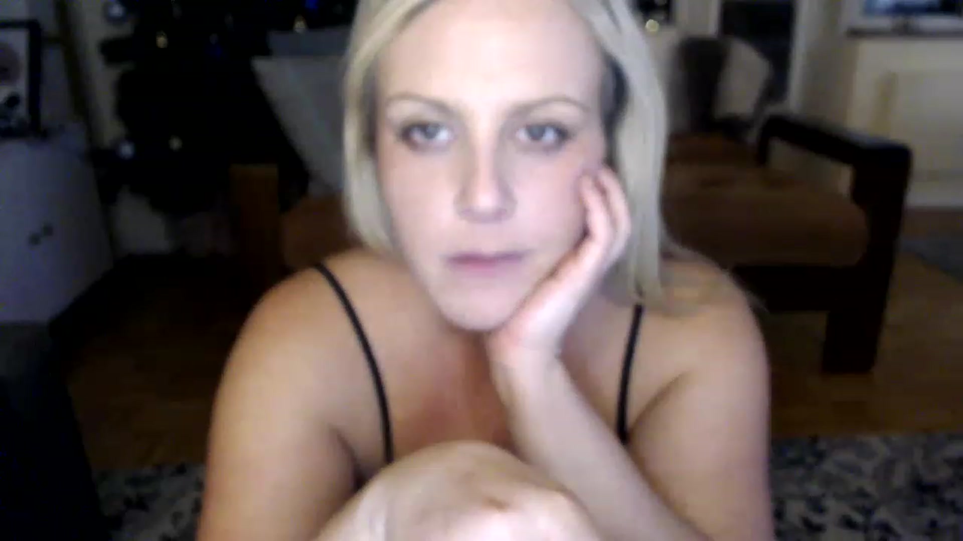 Gallery image thumbnail from Deeazepam's myfreecams stream on, 12/03/2022, 04:21 image 17 of 20