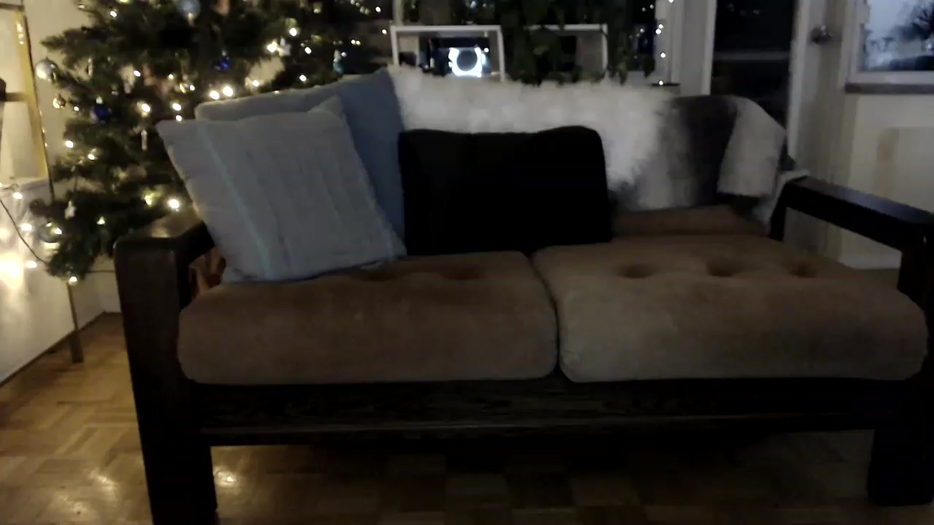 Gallery image thumbnail from Deeazepam's myfreecams stream on, 12/15/2022, 24:39 image 12 of 20