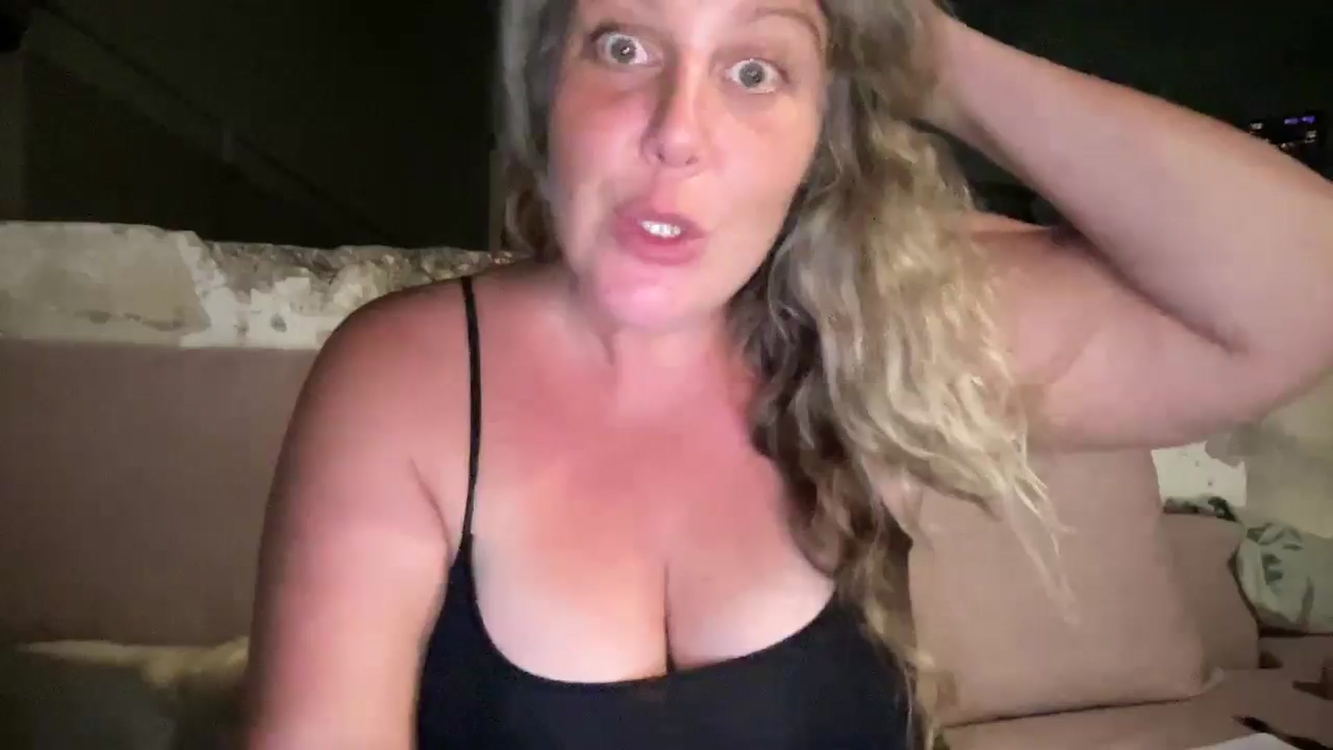 Gallery image thumbnail from Deeazepam's myfreecams stream on, 08/05/2025, 21:46 image 16 of 20