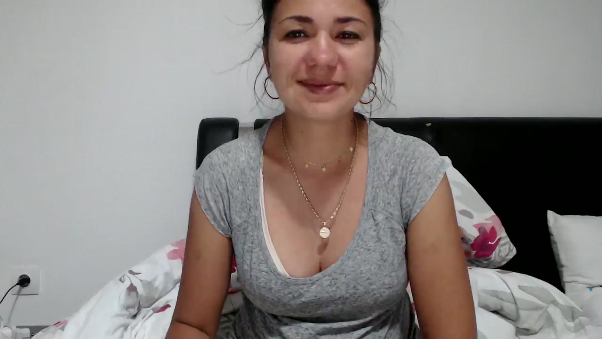 Gallery image thumbnail from Deeelicious's myfreecams stream on, 05/31/2024, 21:45 image 3 of 20