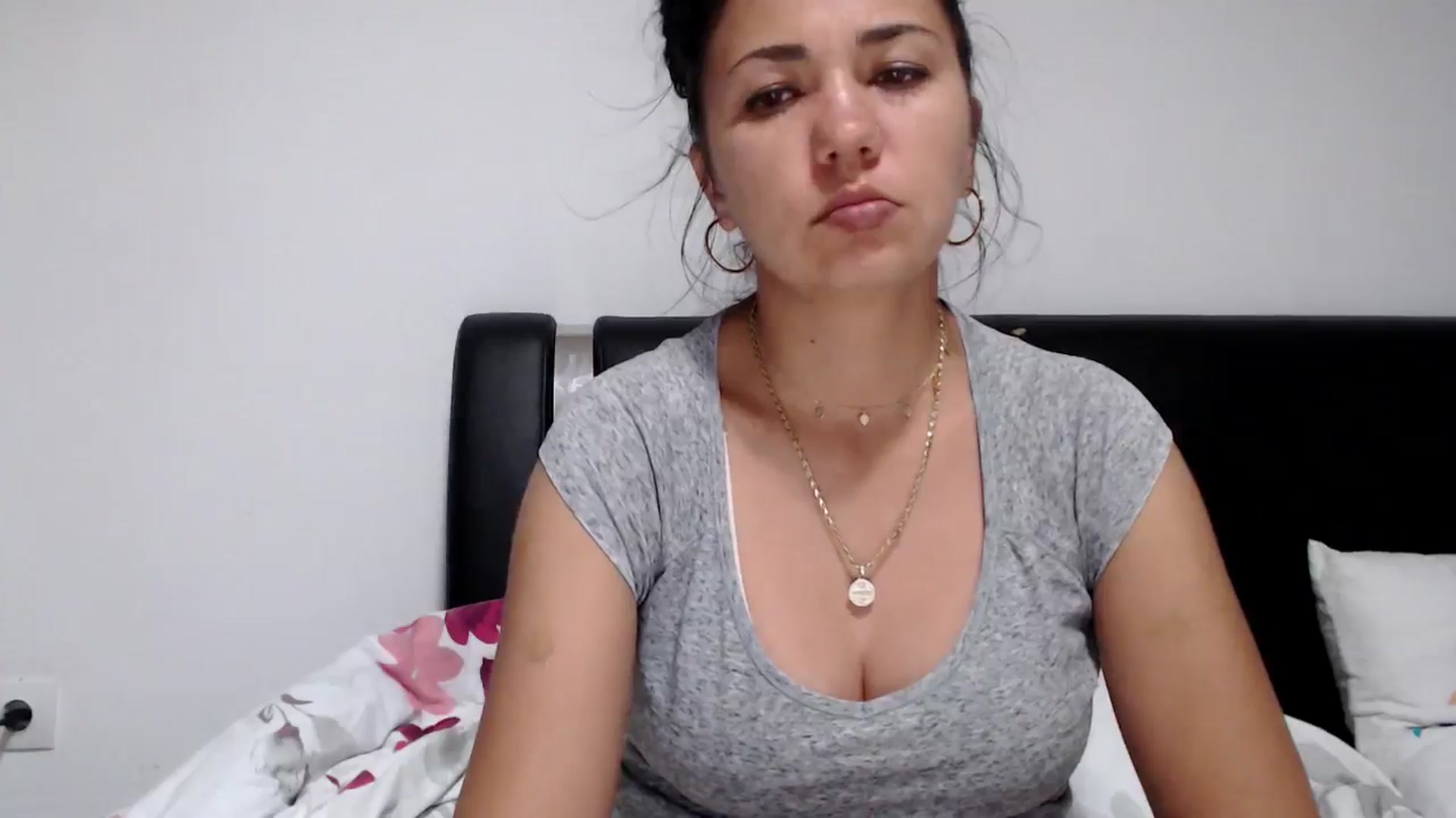 Gallery image thumbnail from Deeelicious's myfreecams stream on, 05/31/2024, 21:45 image 11 of 20