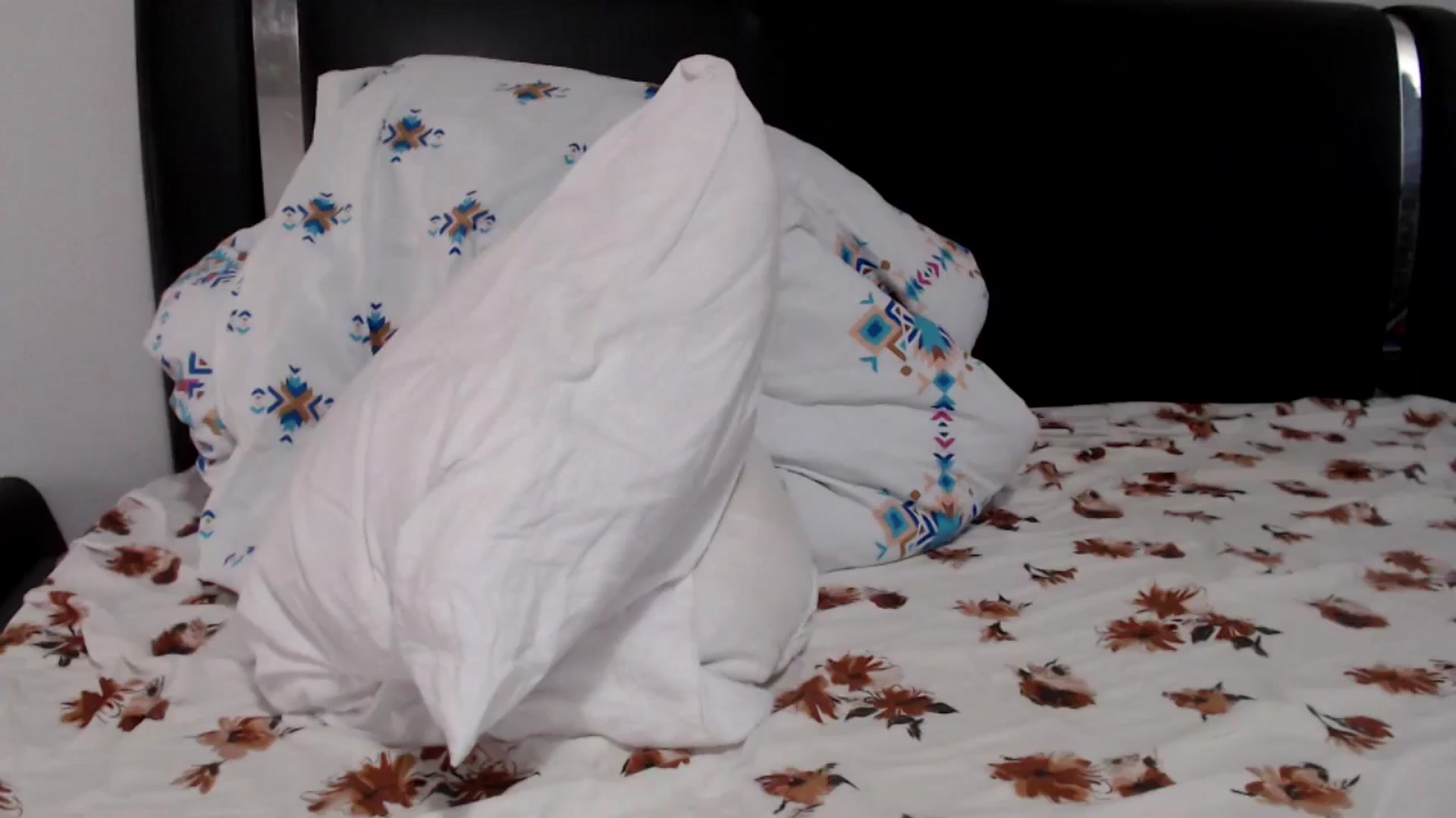 Gallery image thumbnail from Deeelicious's myfreecams stream on, 06/15/2024, 14:43 image 12 of 20