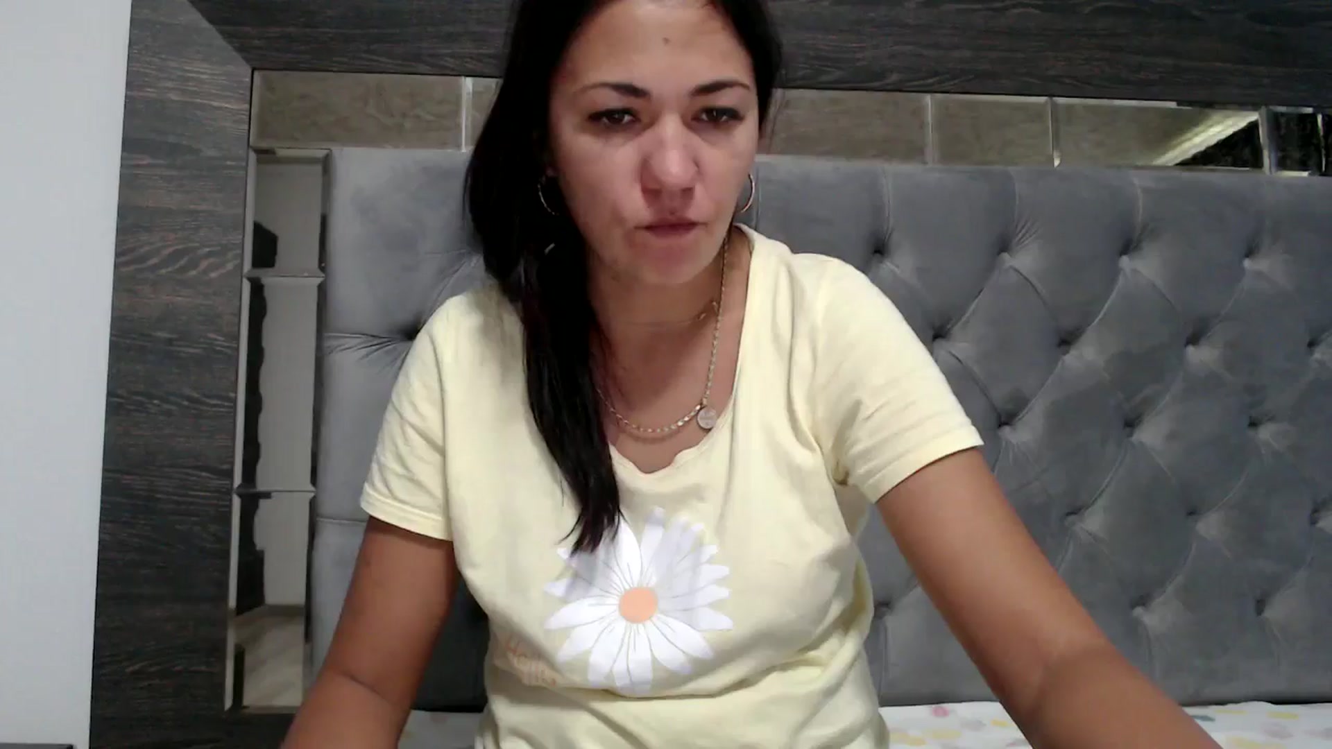 Gallery image thumbnail from Deeelicious's myfreecams stream on, 10/15/2024, 12:38 image 6 of 20