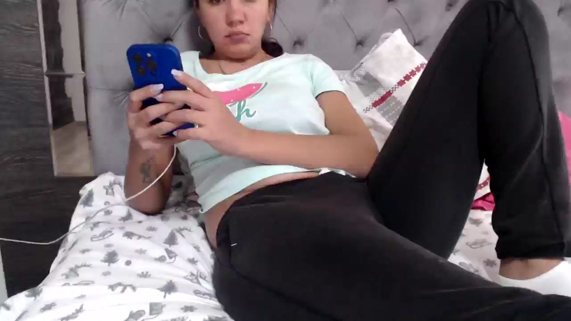 Gallery image thumbnail from Deeelicious's myfreecams stream on, 11/15/2024, 09:11 image 6 of 20