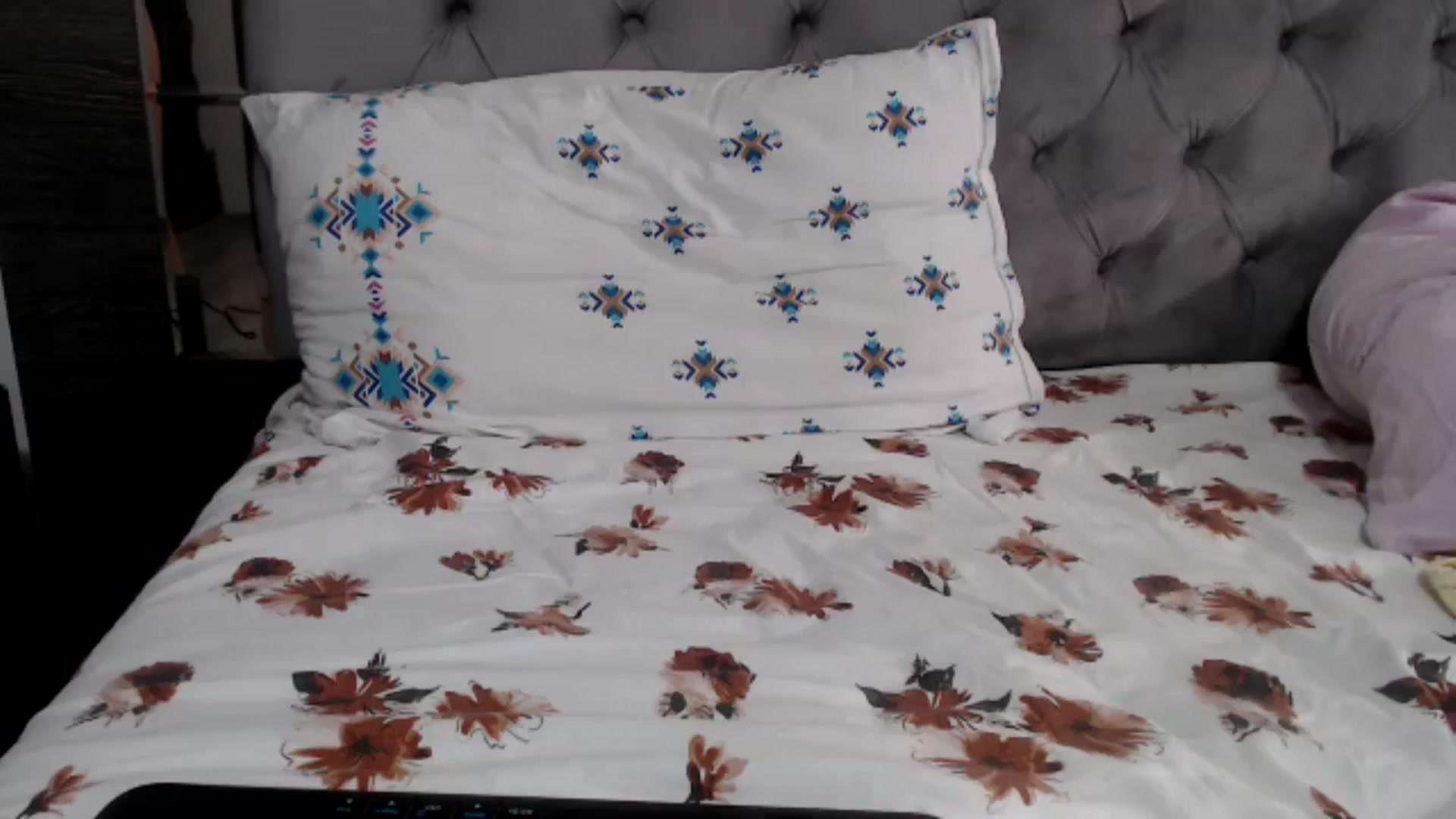 Gallery image thumbnail from Deeelicious's myfreecams stream on, 11/19/2024, 09:16 image 1 of 20