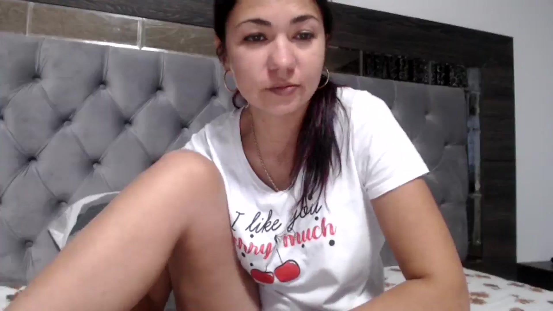 Gallery image thumbnail from Deeelicious's myfreecams stream on, 11/25/2024, 15:02 image 4 of 20
