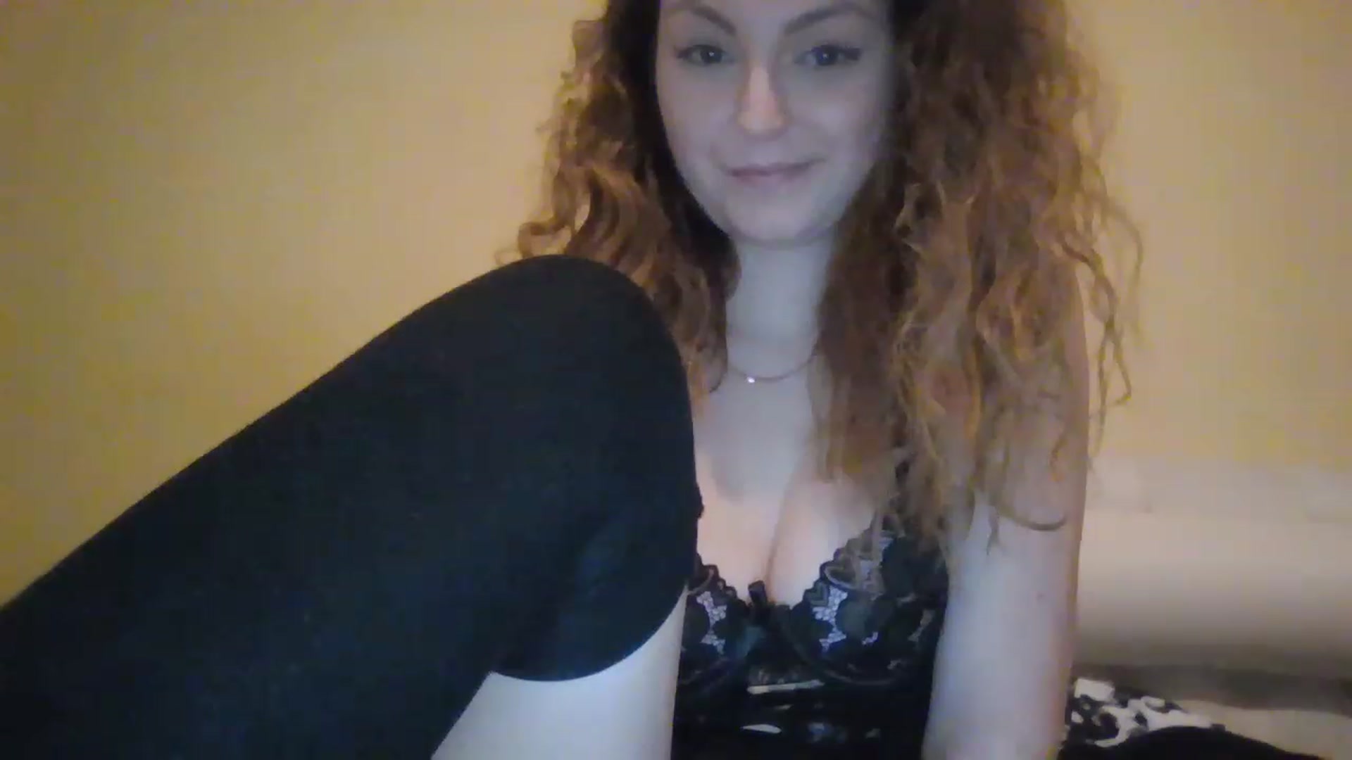 Gallery image thumbnail from Deeleecious94's myfreecams stream on, 11/21/2022, 12:50 image 12 of 20