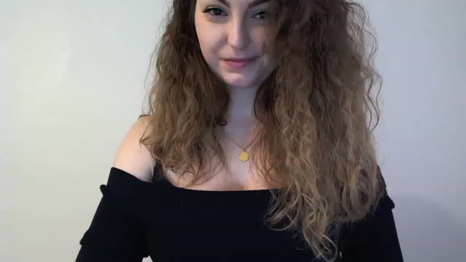 Gallery image thumbnail from Deeleecious94's myfreecams stream on, 12/19/2022, 09:24 image 1 of 20