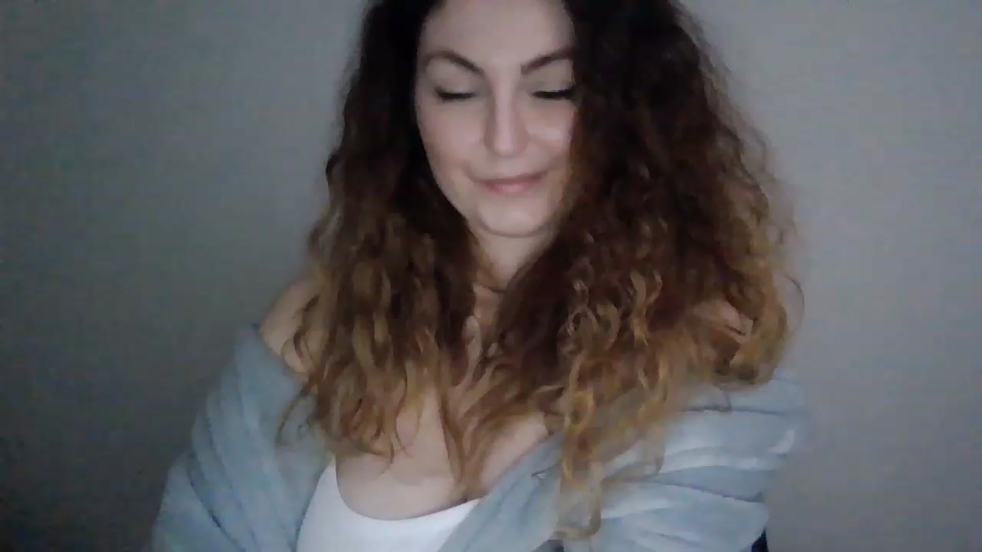 Gallery image thumbnail from Deeleecious94's myfreecams stream on, 02/15/2023, 12:19 image 12 of 20