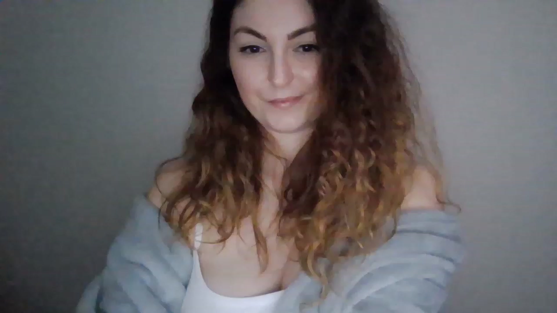 Gallery image thumbnail from Deeleecious94's myfreecams stream on, 02/15/2023, 12:19 image 18 of 20