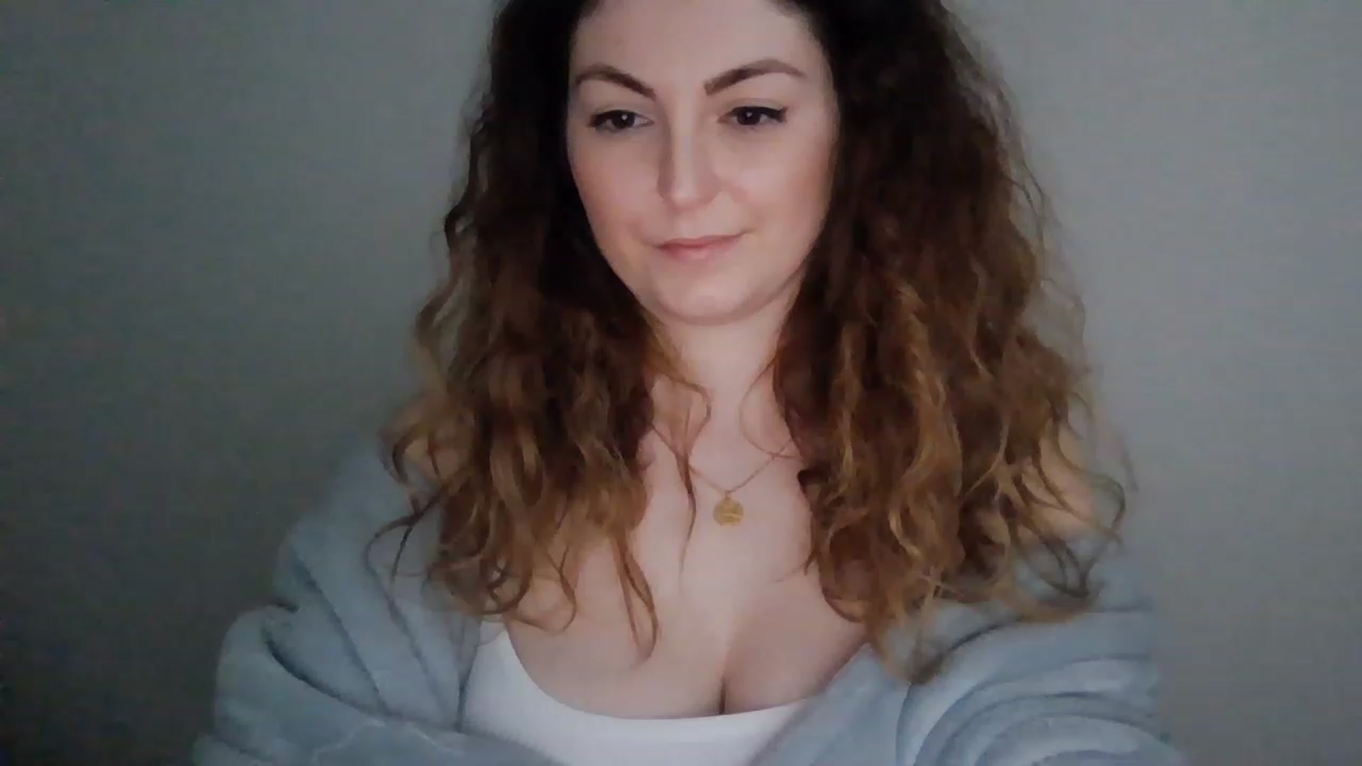 Gallery image thumbnail from Deeleecious94's myfreecams stream on, 02/15/2023, 12:19 image 8 of 20