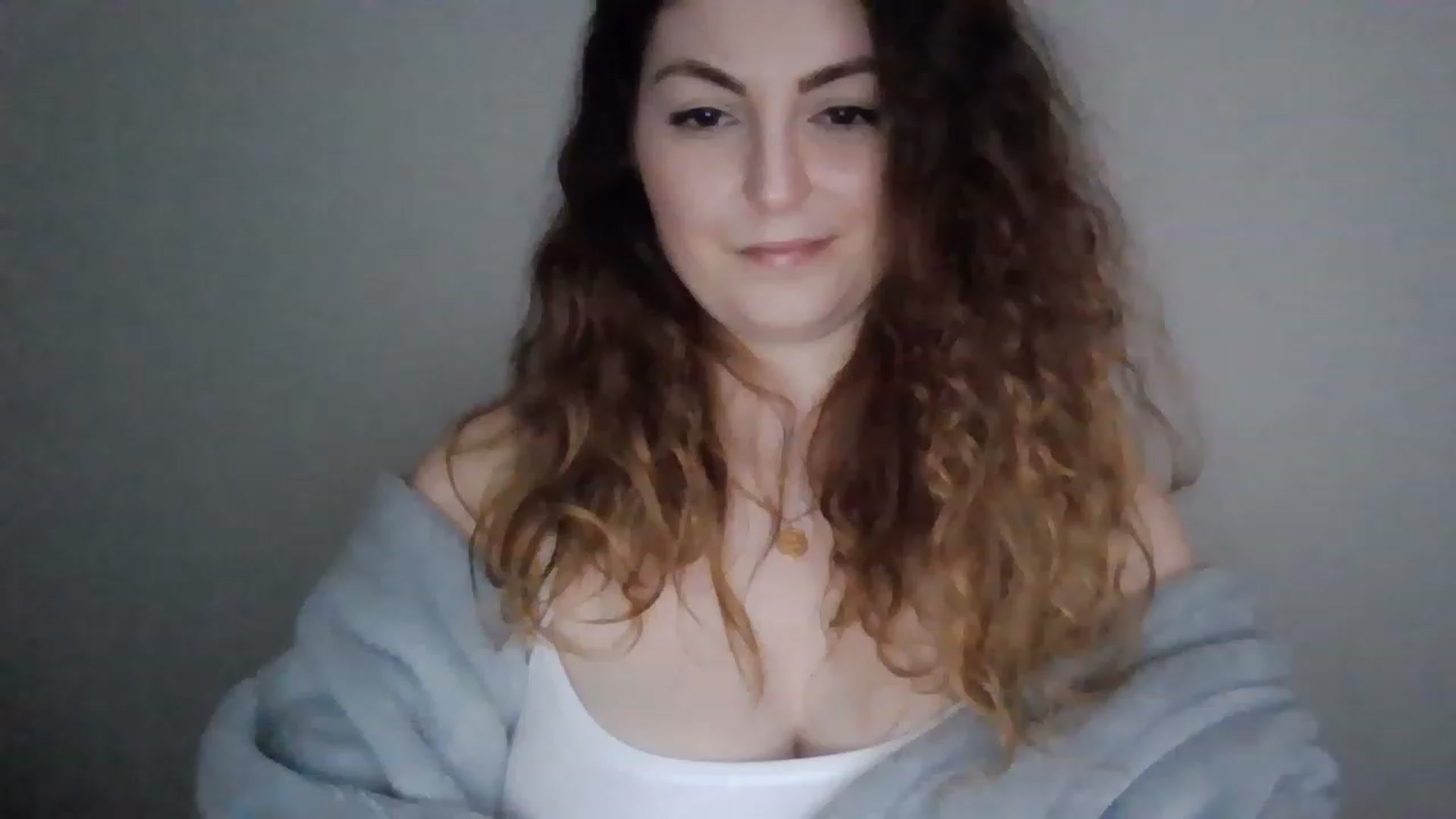 Gallery image thumbnail from Deeleecious94's myfreecams stream on, 02/15/2023, 12:19 image 17 of 20