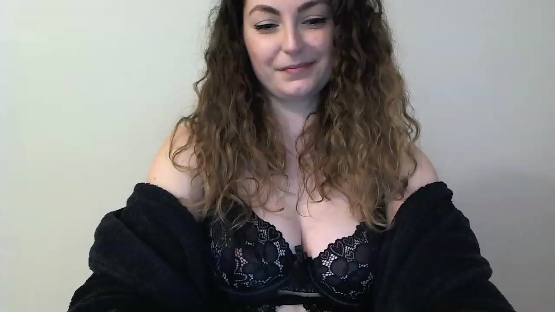 Gallery image thumbnail from Deeleecious94's myfreecams stream on, 02/17/2023, 10:54 image 10 of 20