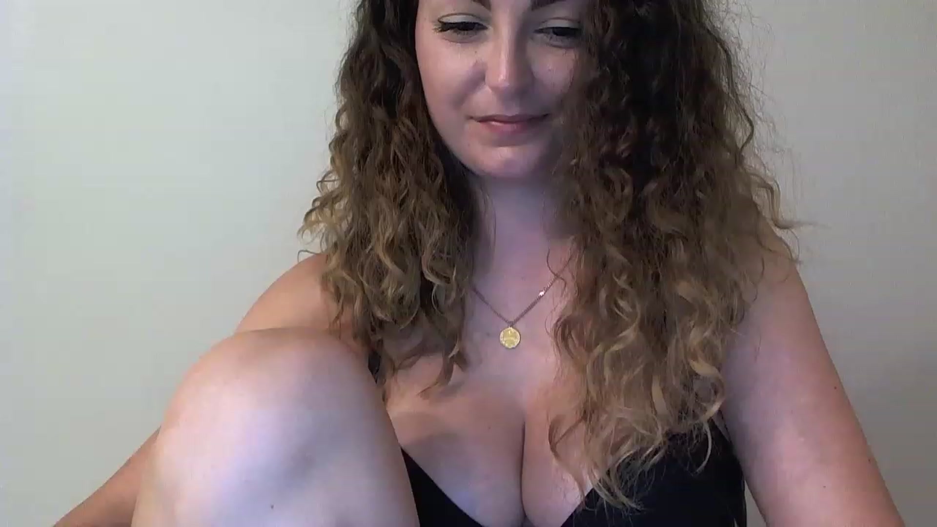 Gallery image thumbnail from Deeleecious94's myfreecams stream on, 06/28/2023, 22:24 image 1 of 20