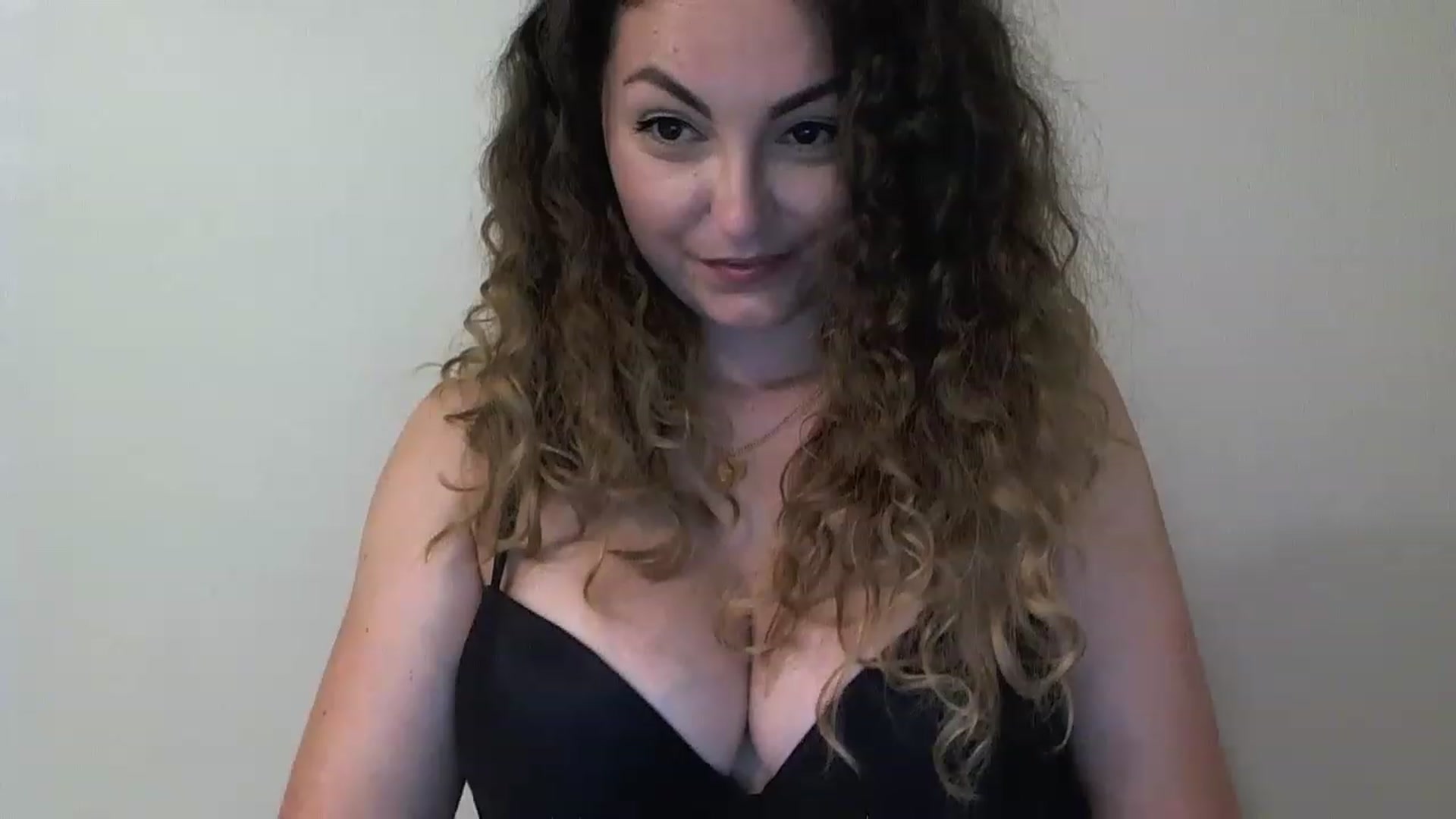 Gallery image thumbnail from Deeleecious94's myfreecams stream on, 06/28/2023, 22:24 image 3 of 20