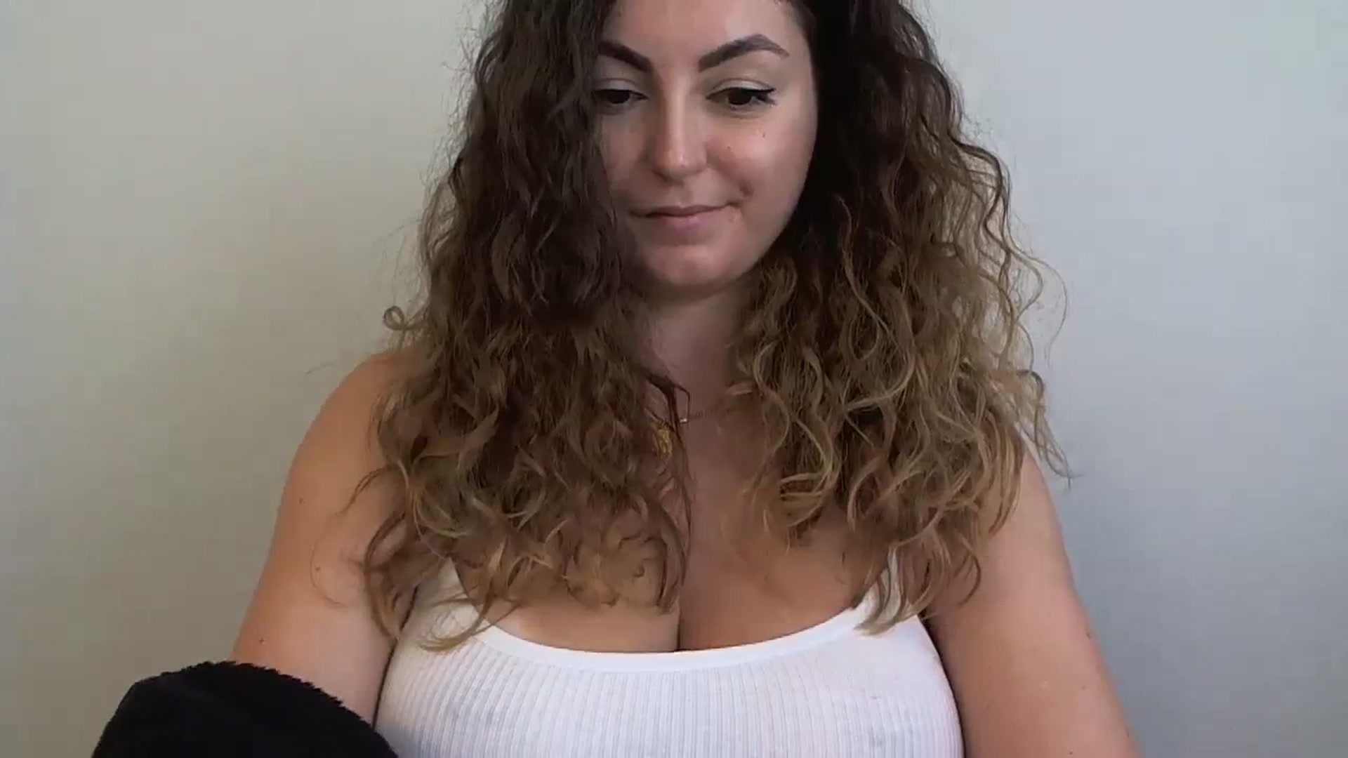 Gallery image thumbnail from Deeleecious94's myfreecams stream on, 08/10/2023, 08:30 image 8 of 20