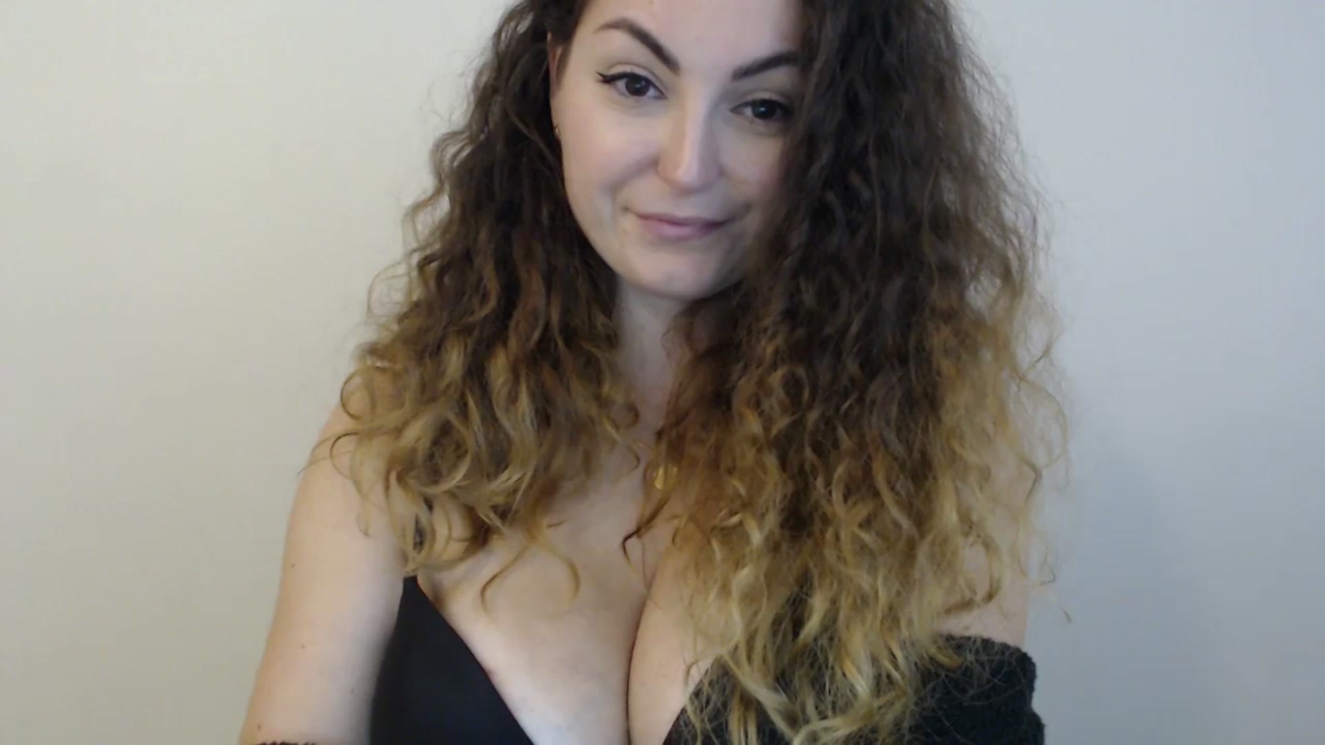 Gallery image thumbnail from Deeleecious94's myfreecams stream on, 09/04/2023, 09:56 image 3 of 20