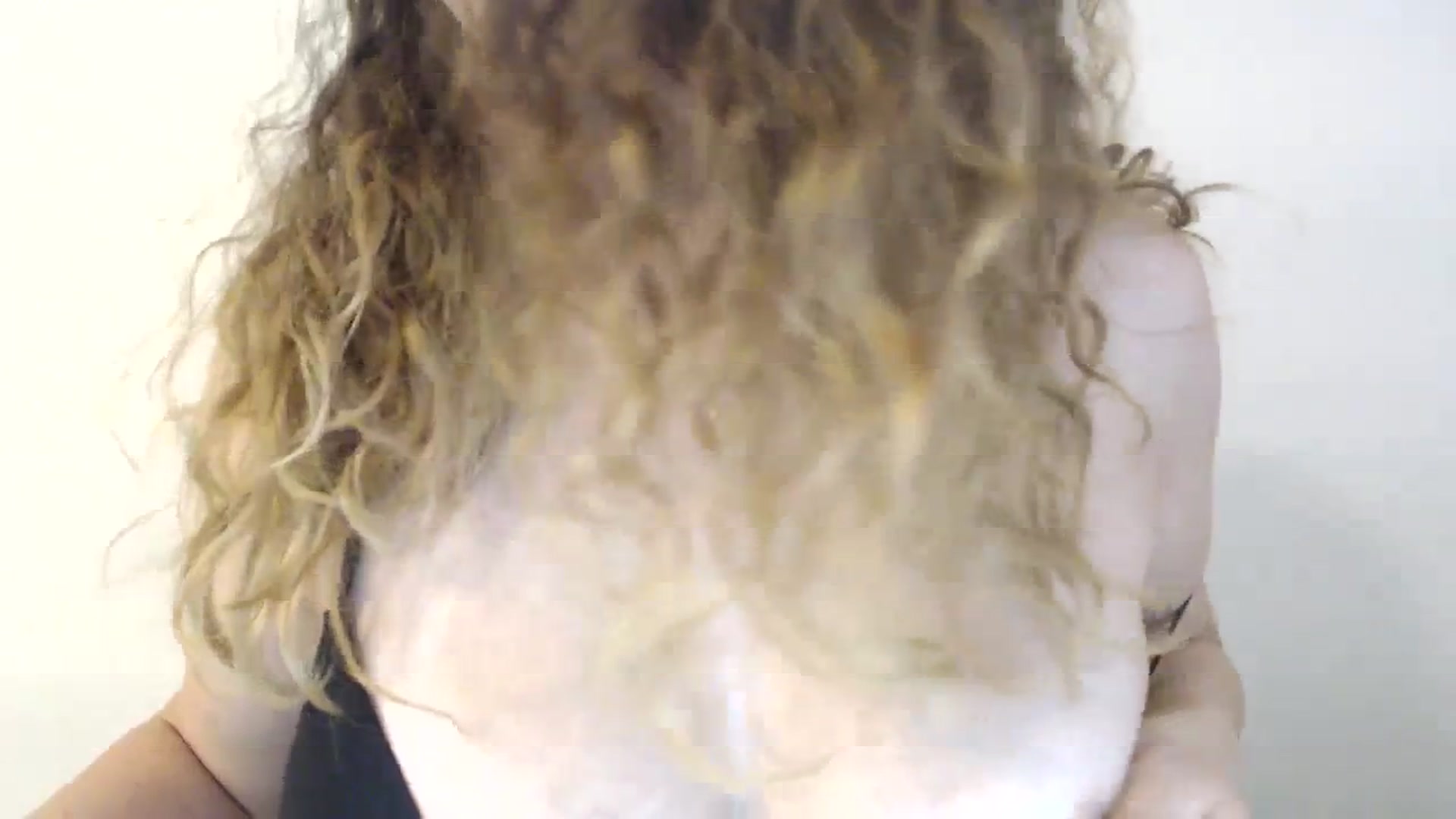 Gallery image thumbnail from Deeleecious94's myfreecams stream on, 09/18/2023, 09:00 image 20 of 20