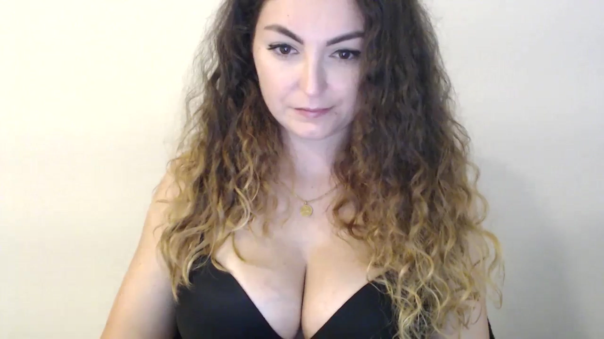 Gallery image thumbnail from Deeleecious94's myfreecams stream on, 09/18/2023, 09:00 image 11 of 20