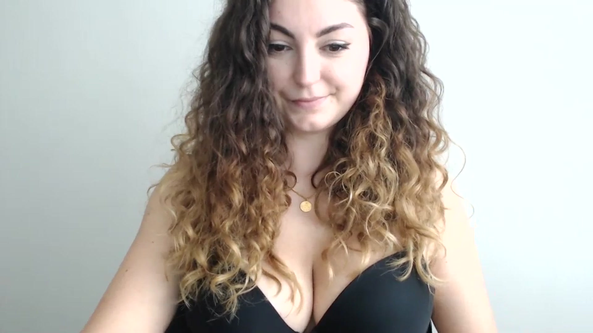 Gallery image thumbnail from Deeleecious94's myfreecams stream on, 09/27/2023, 11:52 image 17 of 20