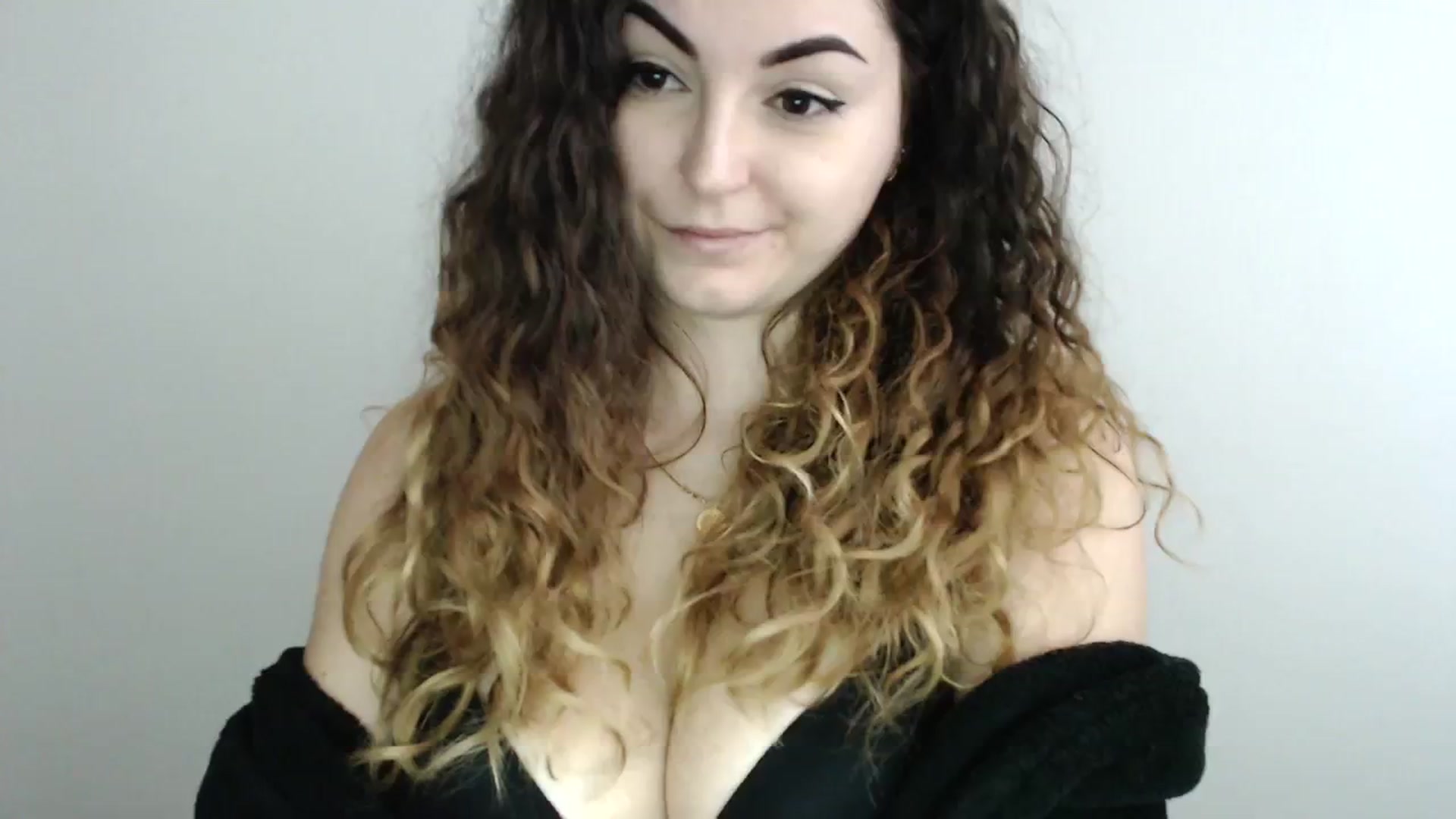 Gallery image thumbnail from Deeleecious94's myfreecams stream on, 10/23/2023, 08:50 image 6 of 20