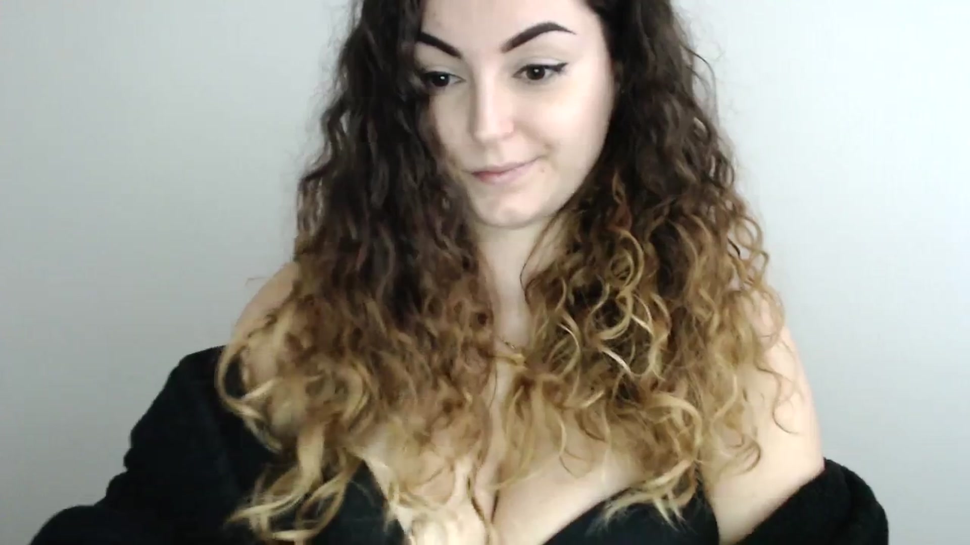 Gallery image thumbnail from Deeleecious94's myfreecams stream on, 10/23/2023, 08:50 image 10 of 20