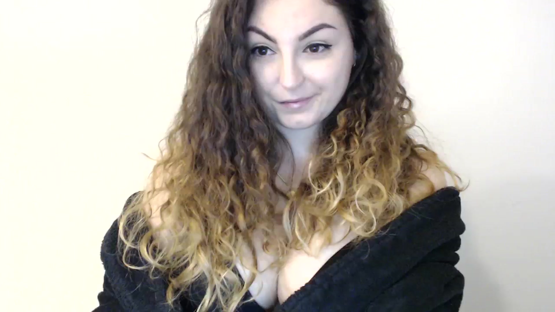 Gallery image thumbnail from Deeleecious94's myfreecams stream on, 10/31/2023, 08:56 image 11 of 20