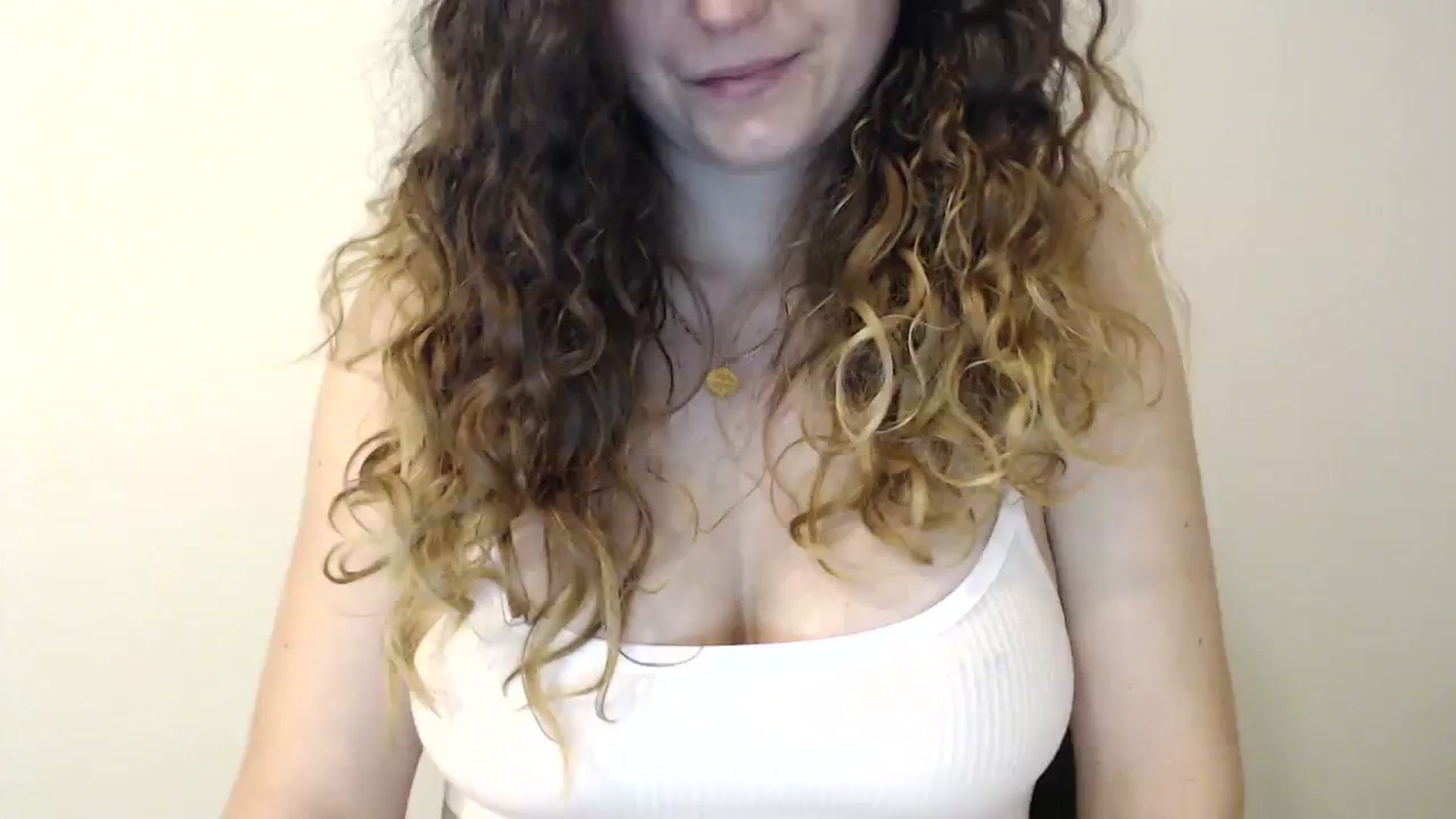 Gallery image thumbnail from Deeleecious94's myfreecams stream on, 11/03/2023, 07:14 image 9 of 20