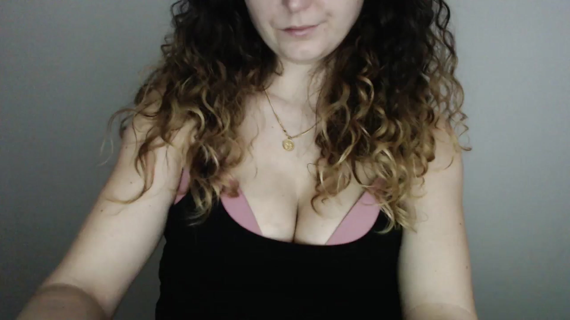 Gallery image thumbnail from Deeleecious94's myfreecams stream on, 11/07/2023, 09:56 image 8 of 20